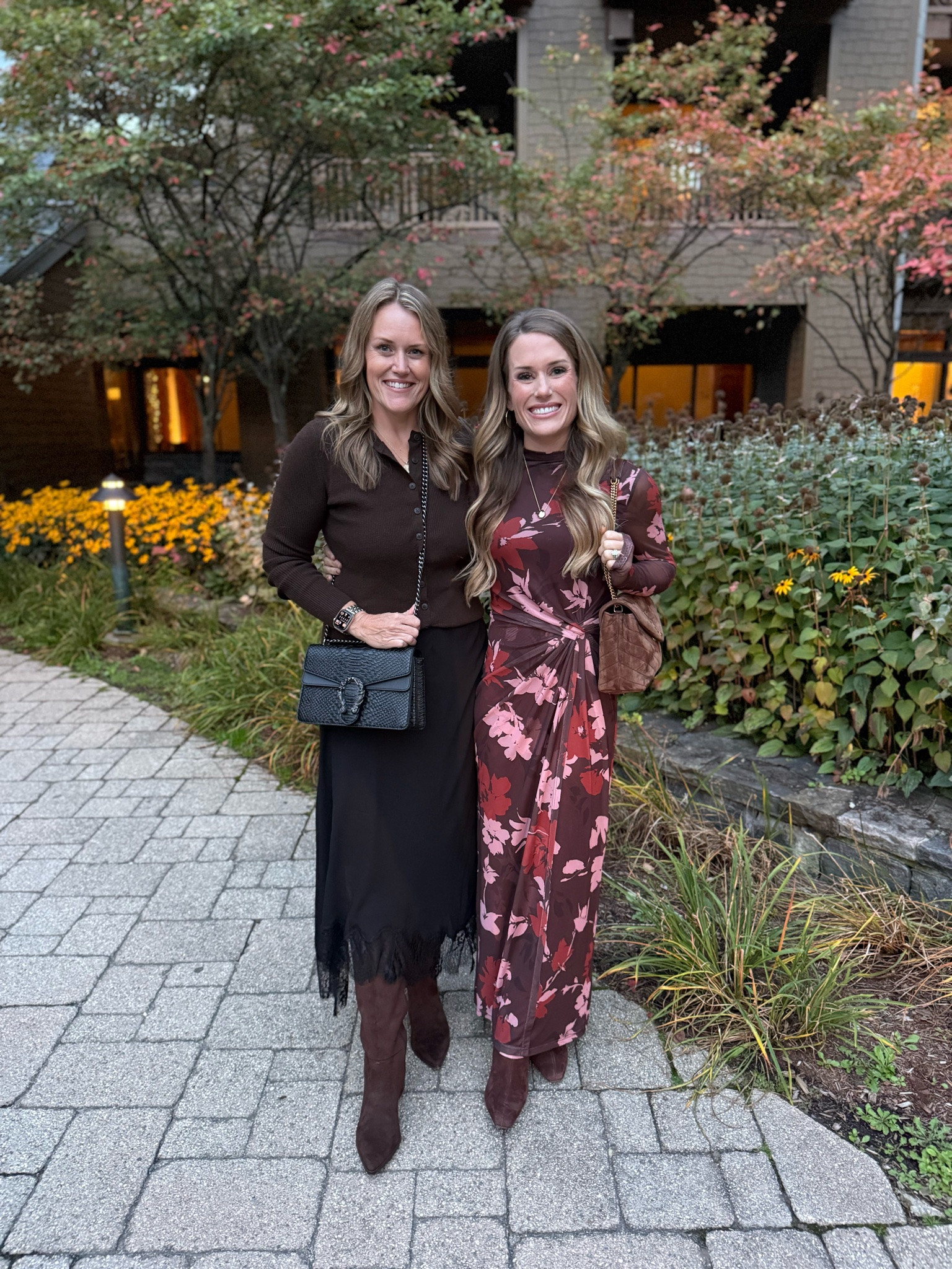 Fall dinner outfits 

Fall outfit maxi dress floral dress midi skirt sweater fall fashion boots

#LTKgrwm #LTKmomlife #LTKootd