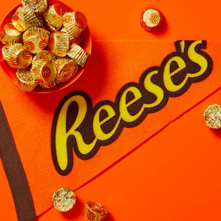 Reese's Miniatures Milk Chocolate Peanut Butter Cups Candy, Share Pack 10.5 oz | Walmart (US)