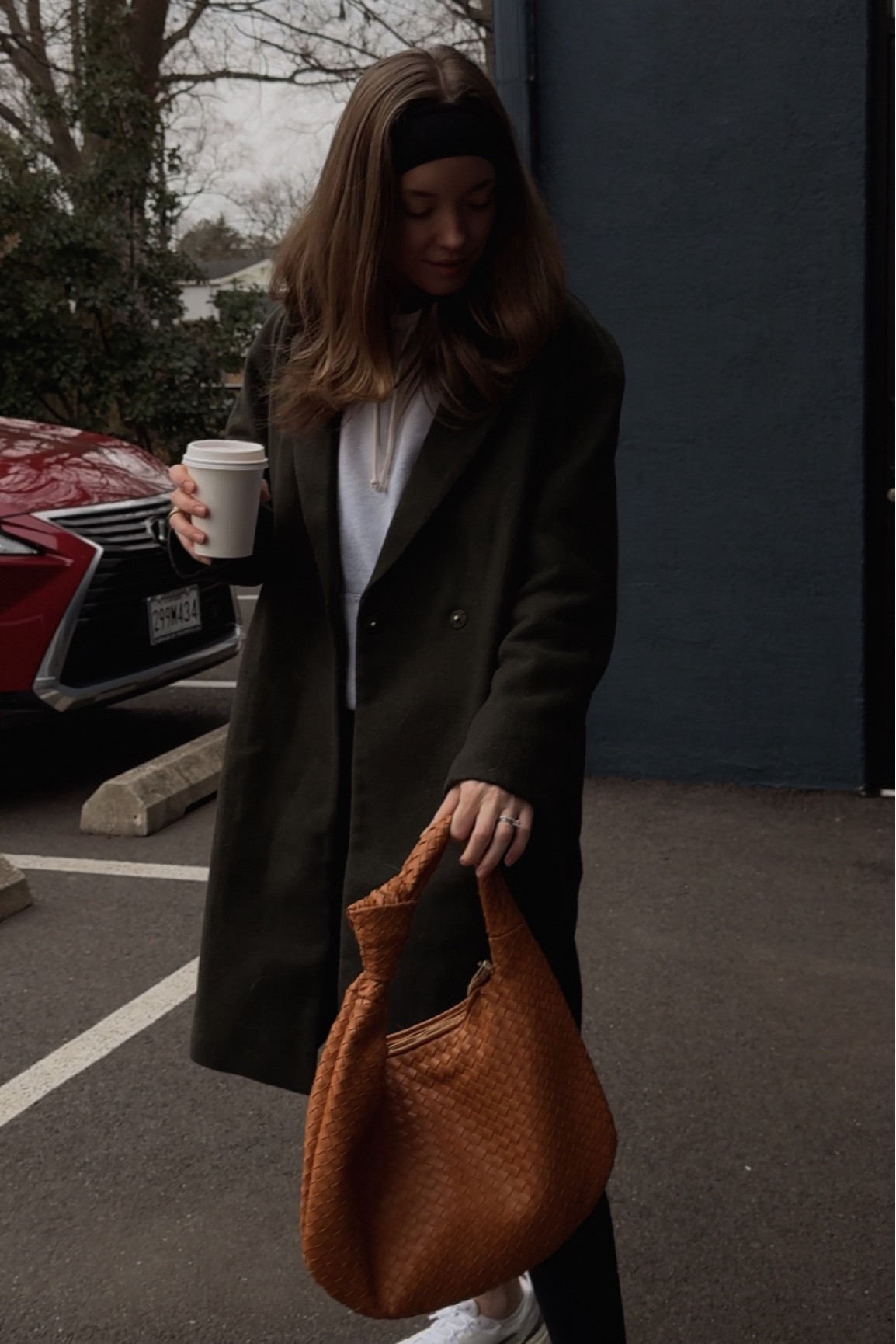 that winter coffee run cozy vibe. Coat is out of stock but I linked similar #winteroutfit #sneakers

#LTKSeasonal