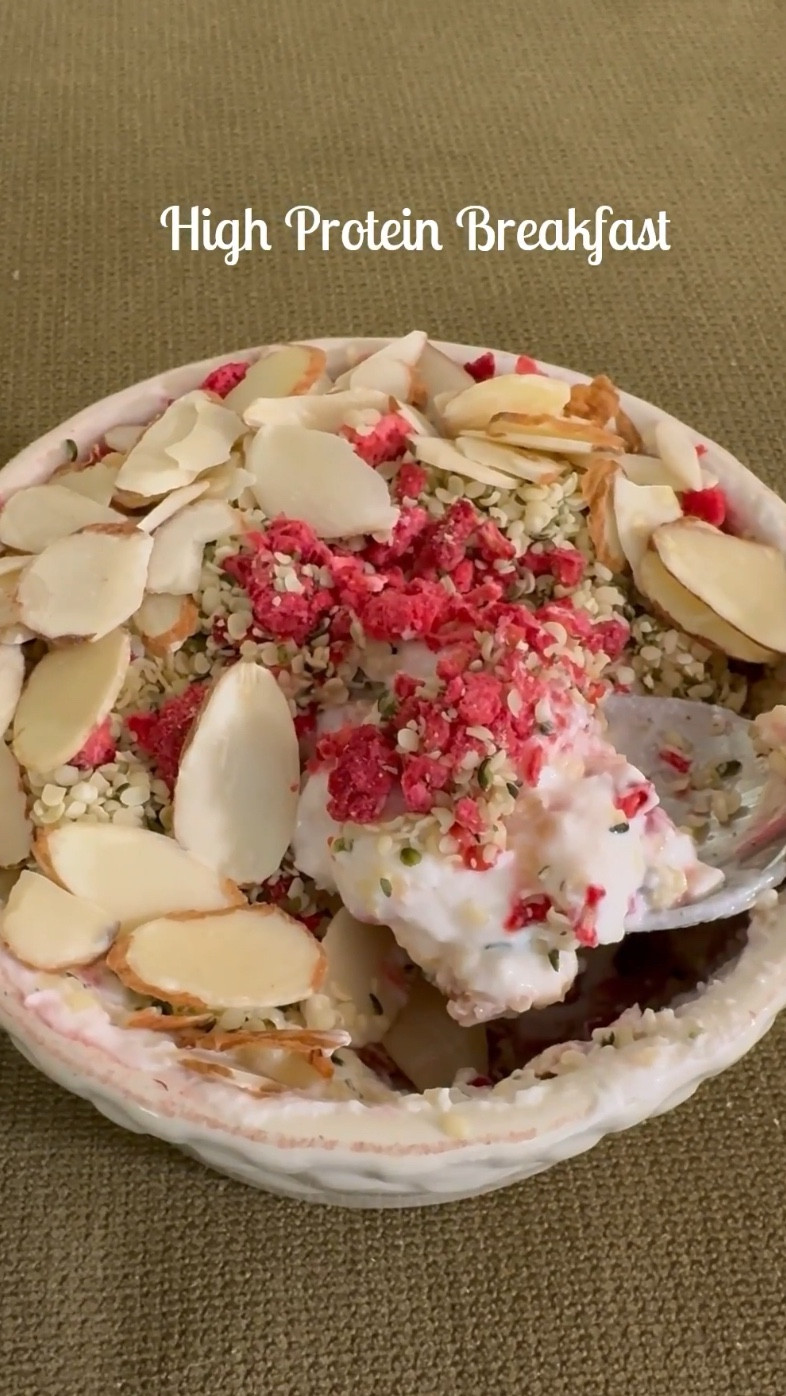 Real Food for Real Bodies!

High Protein Breakfast Today to help hit my protein and low carb goals to reduce inflammation and stress. Whole food for the win! #highproteinbreakfast 