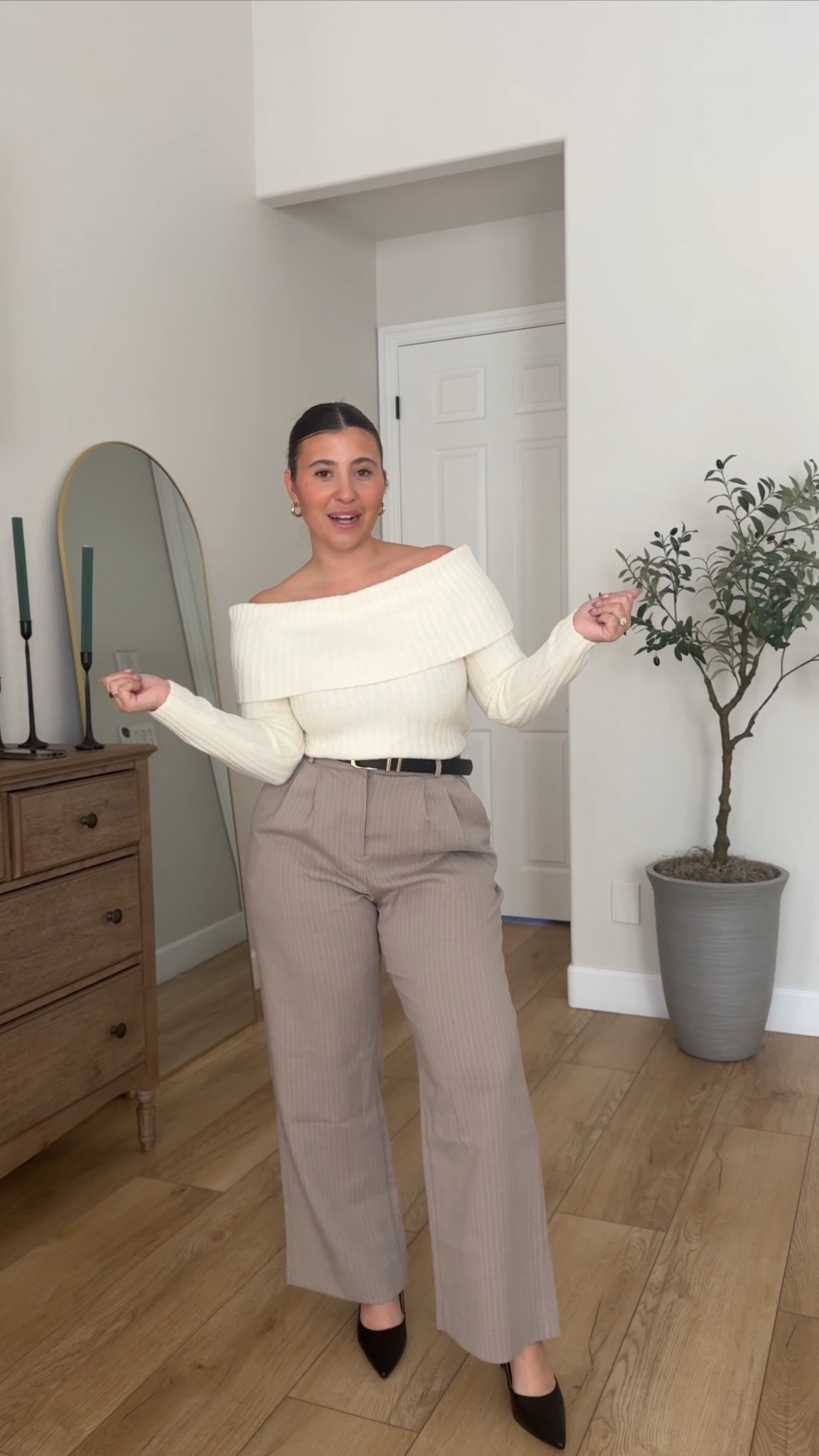 The cutest fall fit from Abercrombie 

#abercrombie #falloutfit #fallfashion #midsize #curvy #A&F

#LTKootd #LTKgrwm #LTKHoliday