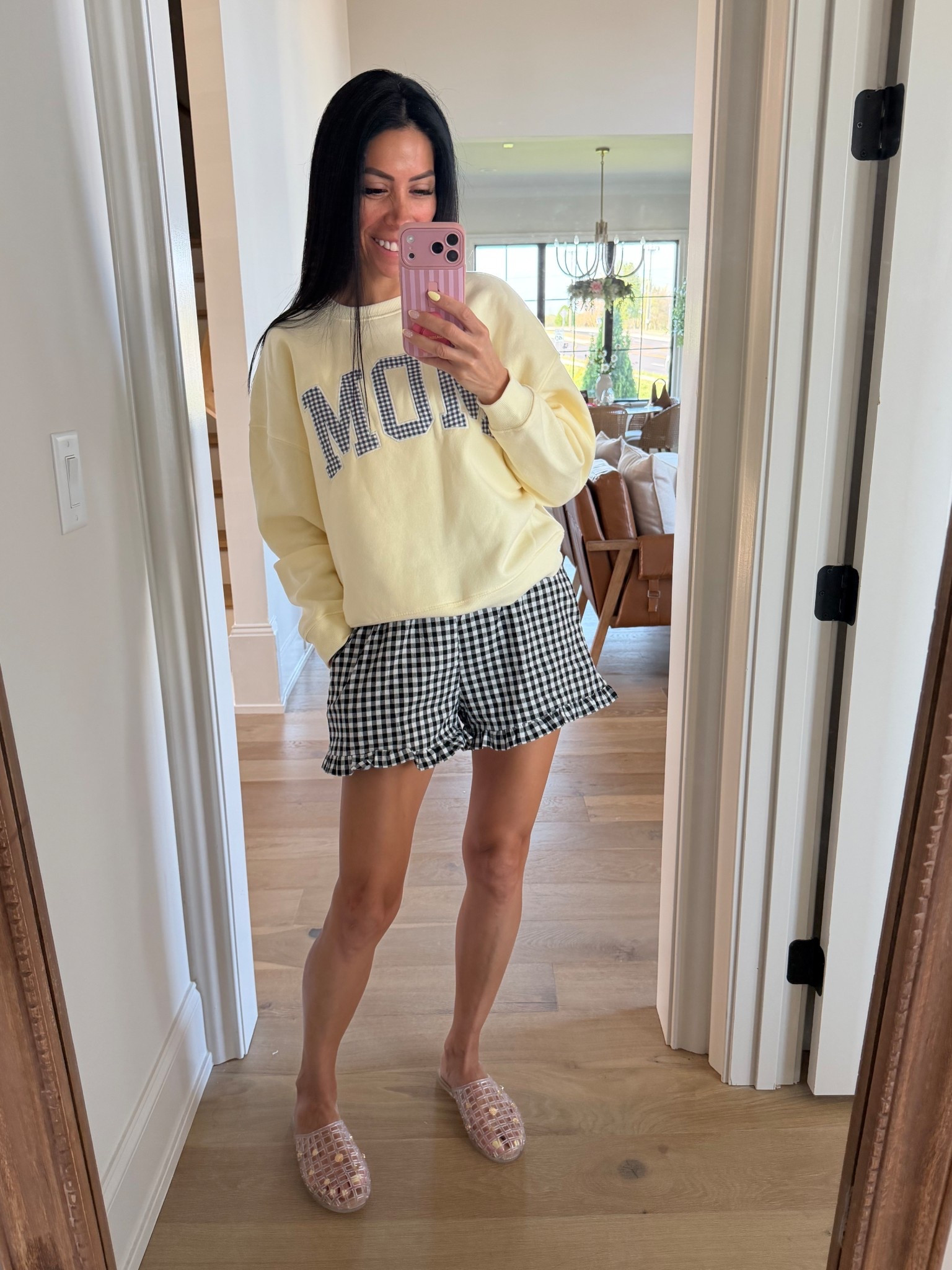 Easy mom outfit! Nothing better than a comfy outfit to get through the day! 🤪


#LTKSeasonal #LTKmomlife #LTKSaleAlert