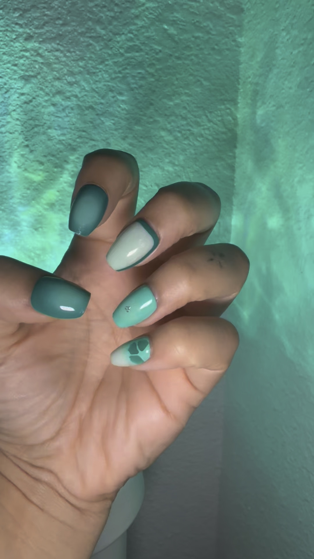 Obsessed is an understatement 💚✨ The Glamnetic Siren’s Cove Press On Nail Collection is giving the PERFECT green manicure for every season! From bold emerald vibes to soft ocean-inspired tones, these press-on nails are the ultimate easy glam upgrade 🌊💅


#LTKBeauty #LTKdayinmylife #LTKselfcare