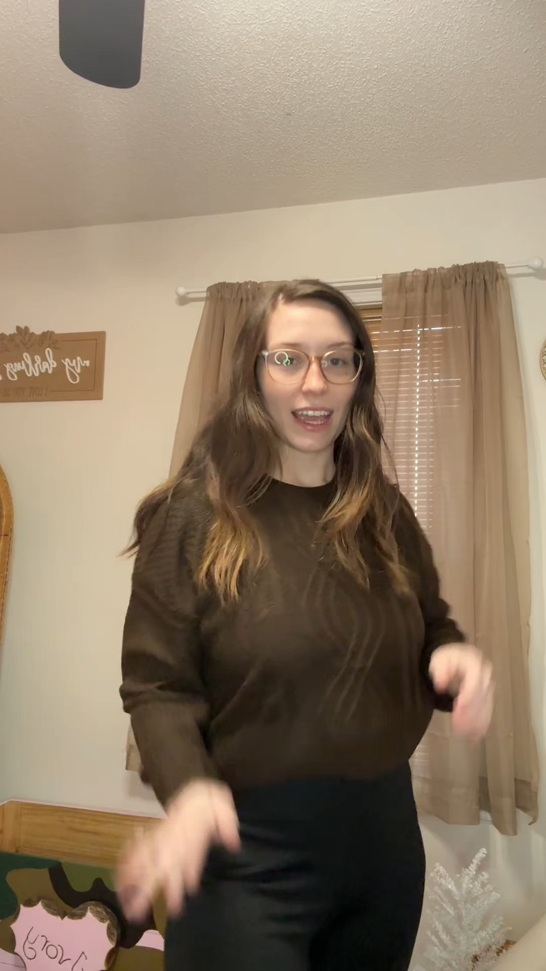 Love this cropped sweater! 

#LTKStyleTip