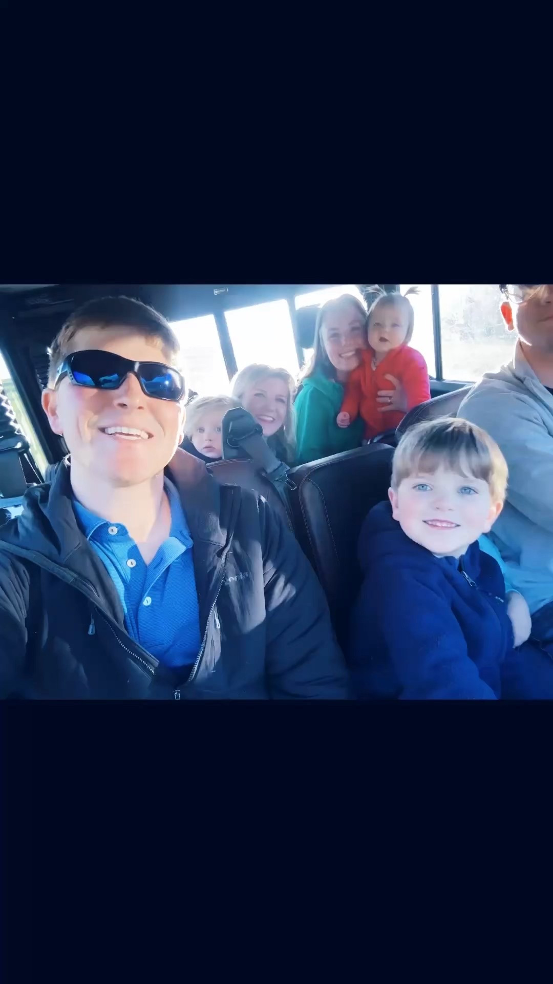 Had such a fun evening with @juliagreenedoula and her precious fam 🥰 and taking their side by side around their family farm!! 🚜 These little country babies 👶🏼 were in heaven!! 🌾