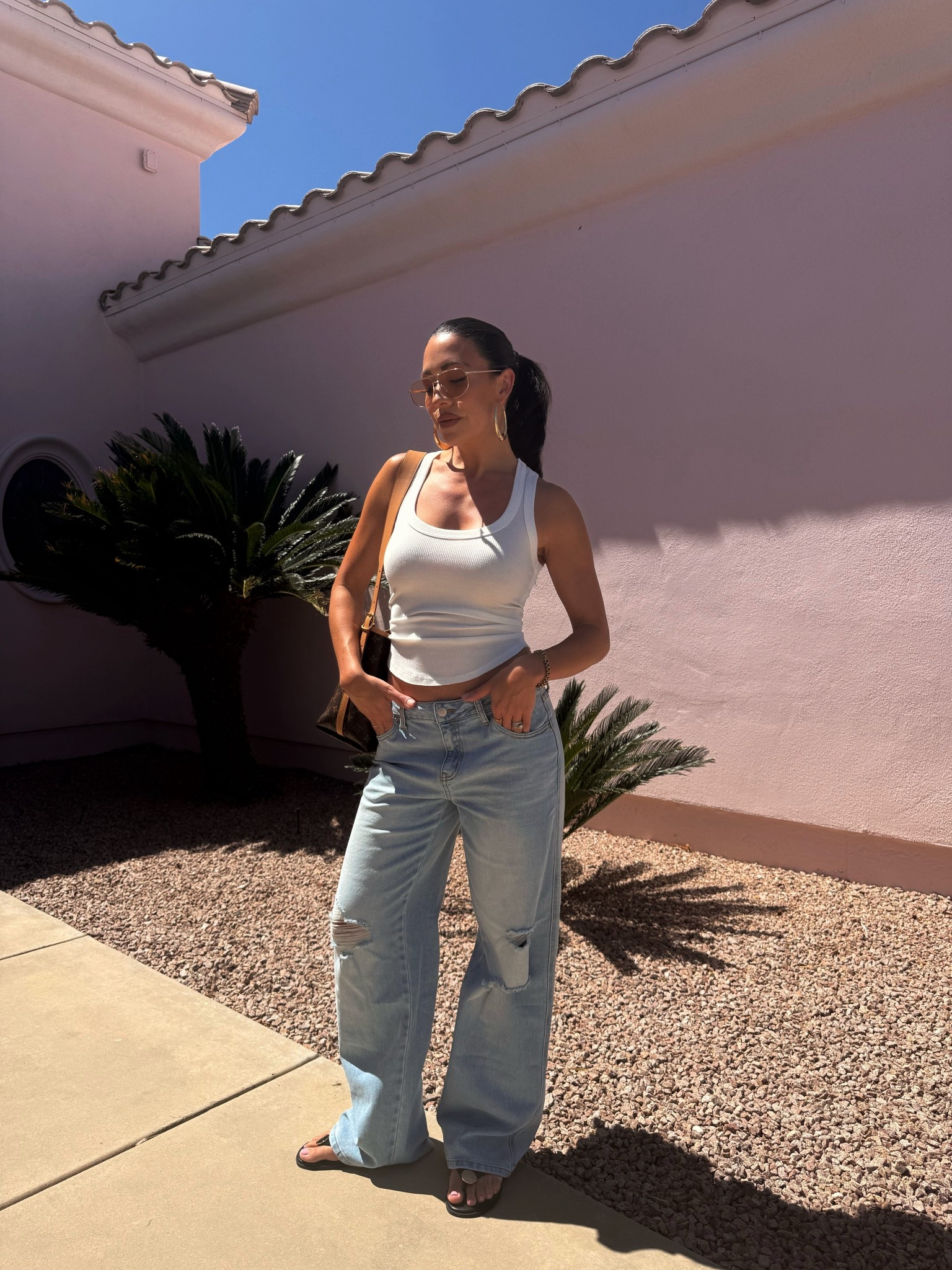 Resharing this outfit for some weekend inspiration!
Size XS tank 
Size 2 jeans 



#LTKgrwm #LTKootd #LTKdayinmylife