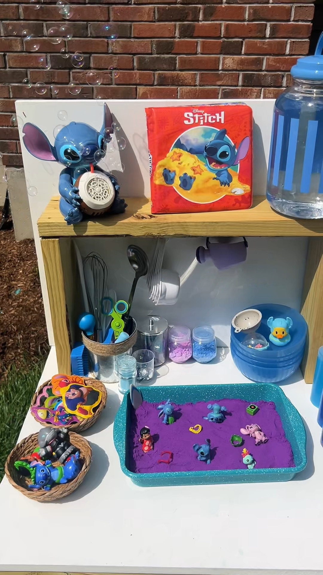 Lilo & Stitch mud kitchen!!

#LTKKids #LTKFamily #LTKSummerEdit #LiloandStitch

#LTKKids #LTKFamily #LTKSummerEdit