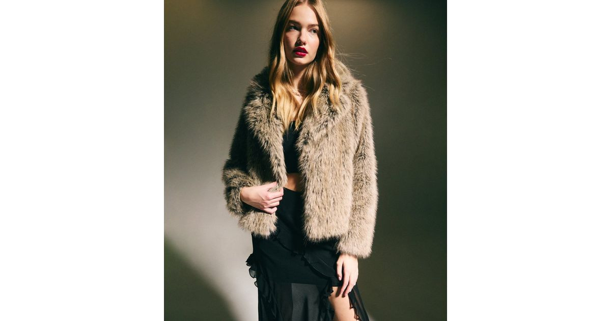 Grey Faux Fur Coat
						
						Add to Saved Items
						Remove from Saved Items | New Look (UK)