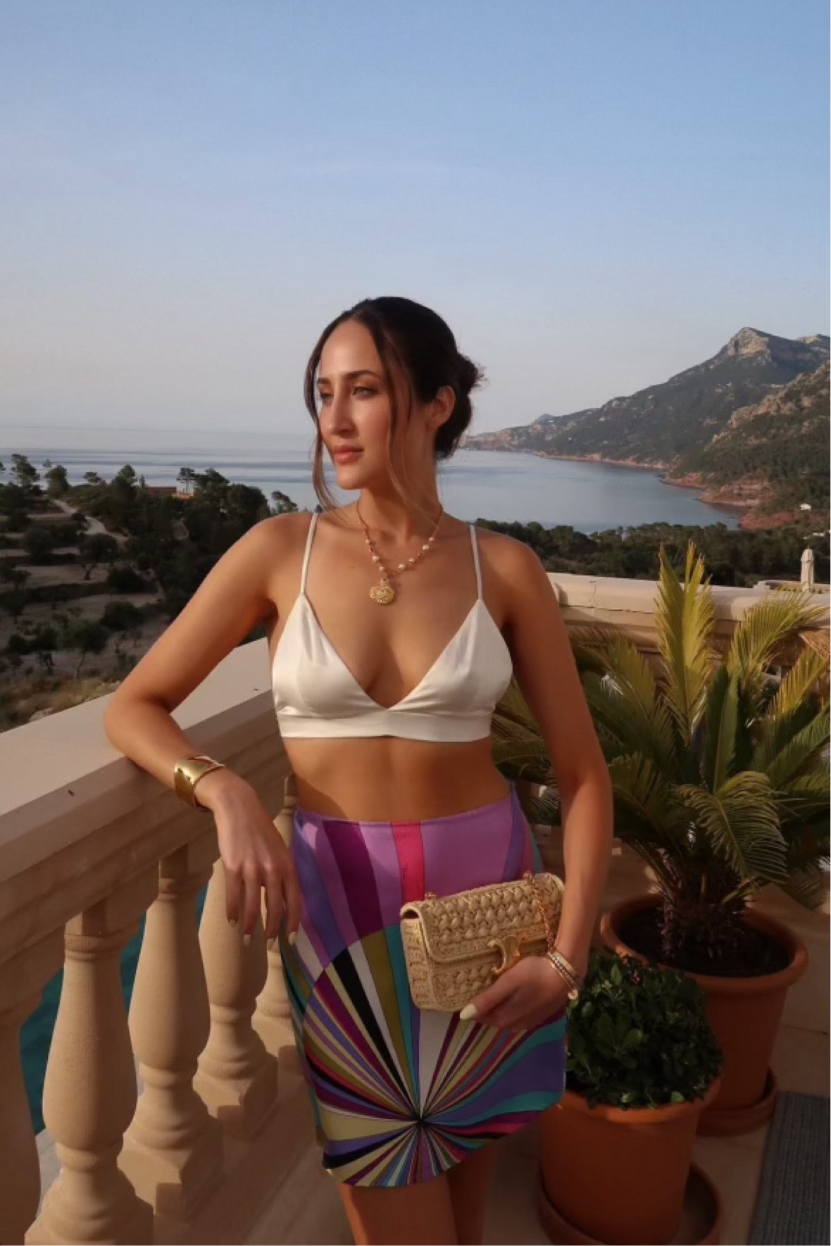 Outfit of the night💜My exact skirt is vintage Gucci!

#LTKItBag #LTKStyleTip #LTKTravel