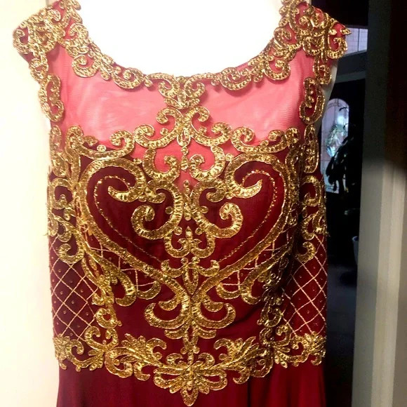 Elizabeth K Dress GL2316 Embroidered Scoop Neck Chiffon Dress in Burgundy Size L | Poshmark