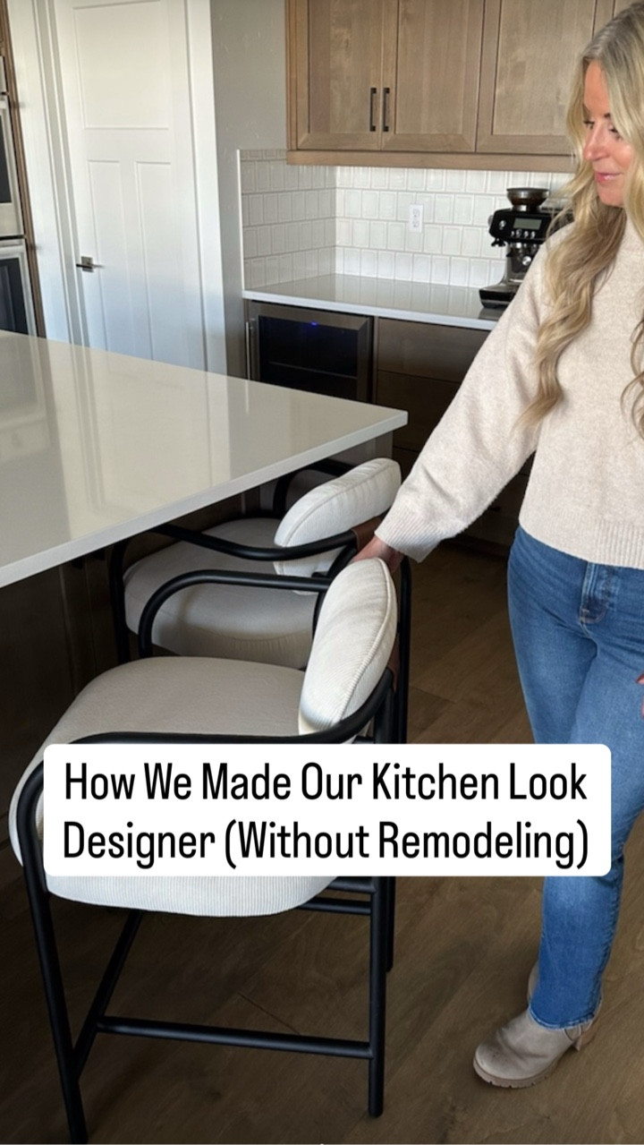 #ad These new @denver_modern Arches Counter Stools completely changed the look of our kitchen. I’m obsessed with the quality and the design. I love when comfort actually looks good too.😍 

#ad #mydenvermodern ##liketoknowit #kitchengoals #homeinspo