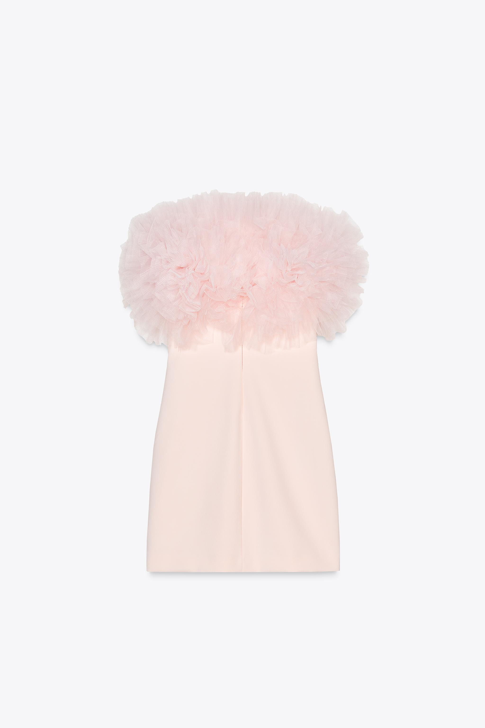 Vestito corto confezionato in tessuto elastico. Scollo dritto e spalle scoperte. Applicazione in ... | Zara IT