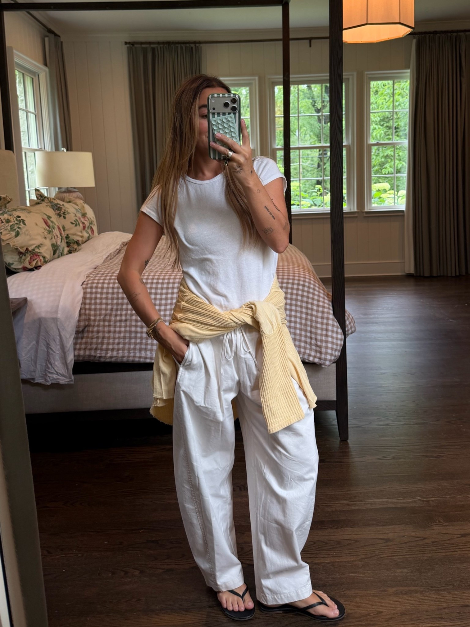 #abercrombiepartner @abercrombie perfect elevated travel outfit! Barrel pants are size small