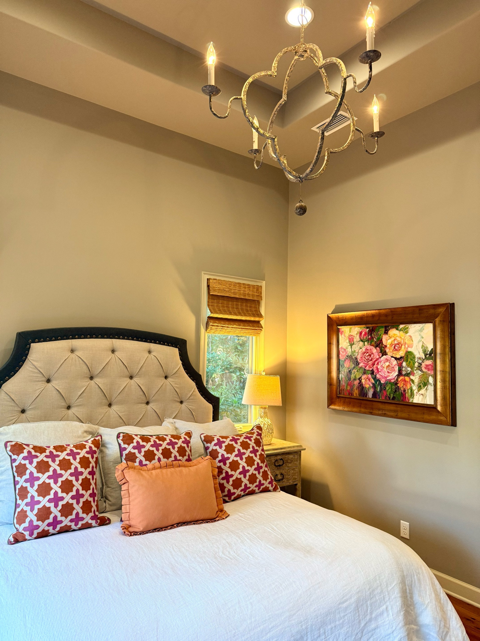 Chandelier from Patina Polished Living 💡


Master bedroom
Bedroom decor
Guest bedroom
King bed
Upholstered headboard
Upholstered bed
Orange bedding
Pink bedding
Orange and pink bedding
Pink throw pillows
Orange and pink throw pillows
Rustic chandelier
White bedding
White duvet cover
Glass lamp
Silver lamp
Oversized lamp
Beach house
Rustic style
Rustic decor
Shabby chic decor
Boho style
Boho decor

#LTKHome