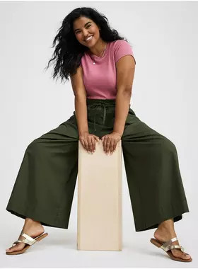 Pull-On Pleat Super Wide Leg Pant | Torrid (US & Canada)