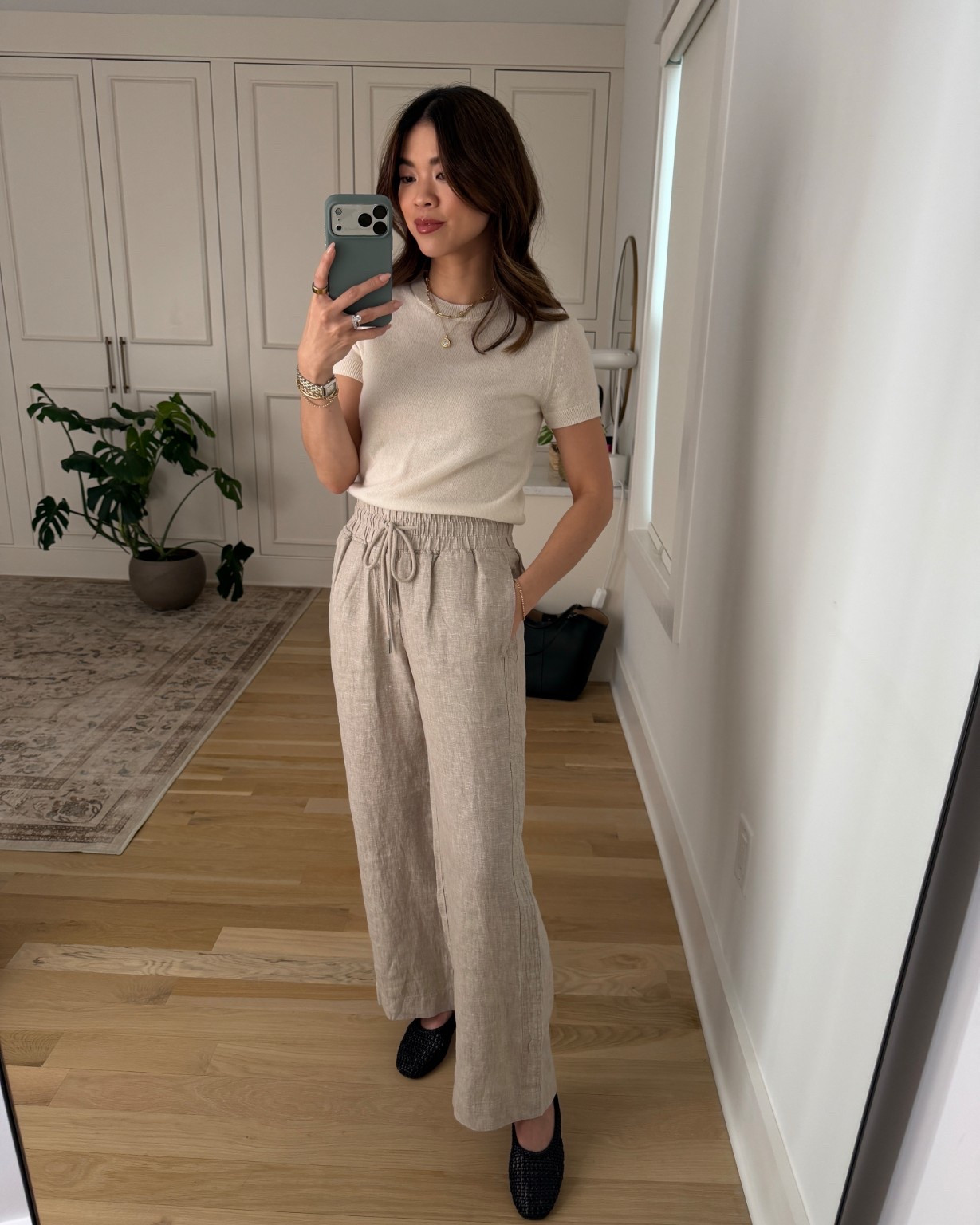 Sizing info: 
•pants size XS in 28in inseam in flax
•tee size XS
@Quince  

petite fashion, get dressed with me, outfit inspiration, ootd, nashville outfit, Nashville influencer, petite style, vacation style, casual outfits, mom style, petite pants, spring outfits, spring outfit info, spring pants, spring outfit idea, spring top, spring sweater, spring shoes, linen pants, quince, quince cashmere tee

 

#LTKmomlife #LTKootd #LTKPetite