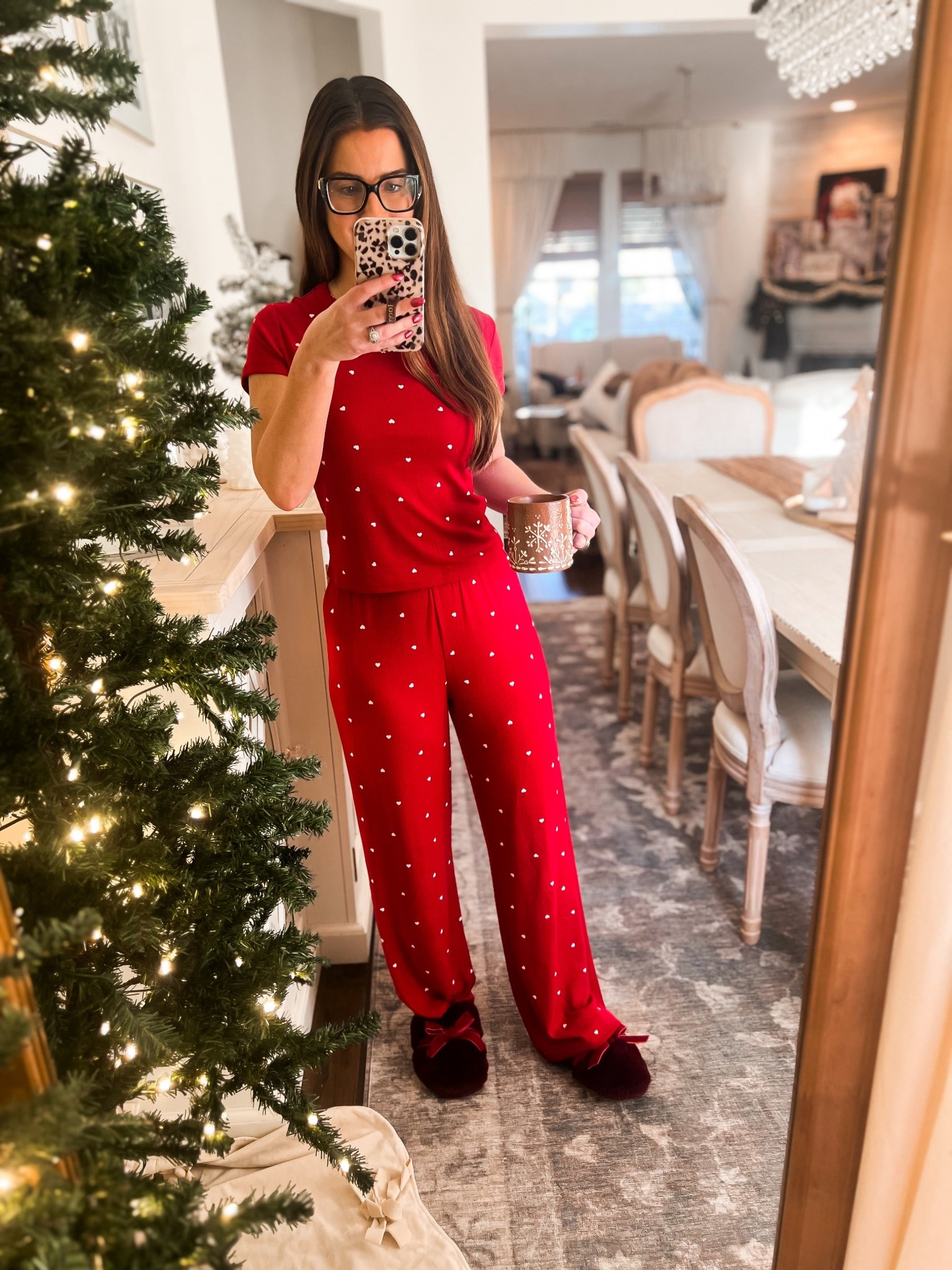 Valentine’s day red heart pajamas -small
Dark red bow slippers
