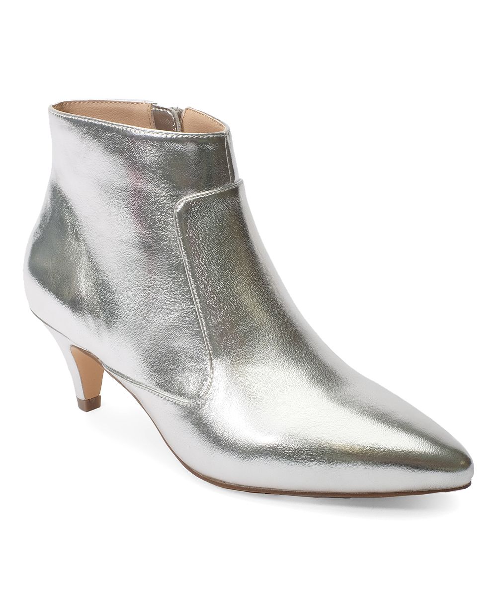 JANE AND THE SHOE Women's Casual boots SILVER - Silver Kizzy Bootie - Women | Zulily