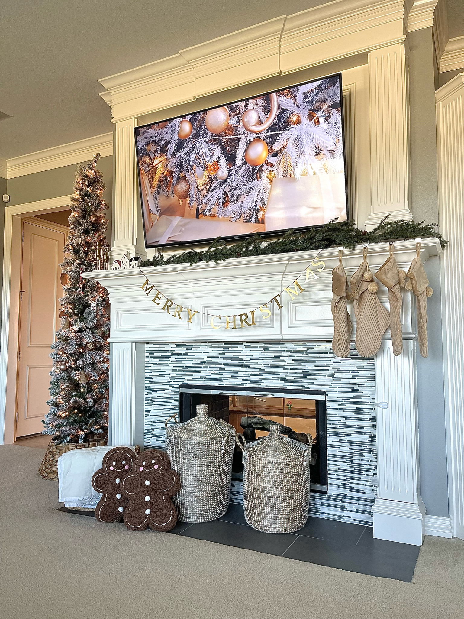Christmas time! 

#LTKHolidaySale #LTKhome #LTKHoliday