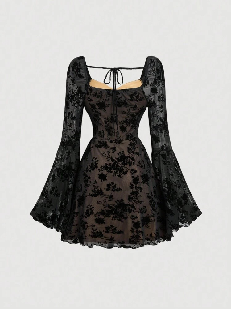 SHEIN MOD Plus Size Sweetheart Neck Solid Color Ruched Bust Bell Sleeve Flocked Jacquard Dress,Fairy Core Dinner Outfit,Wedding Women Dresses,Elegant Prom Dress,Long Sleeve Women Flowy Dress, For Winter | SHEIN
