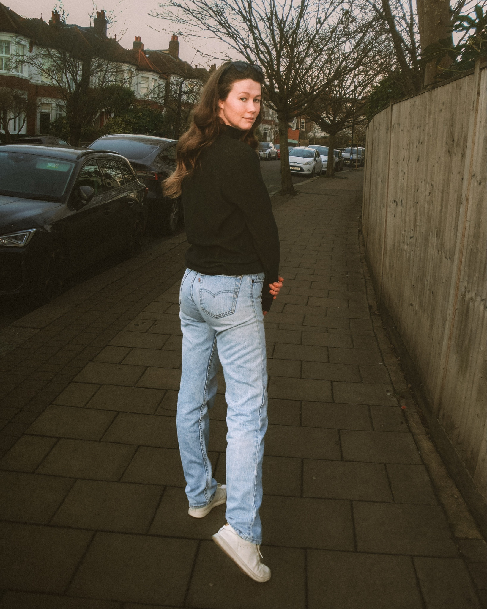 Casual outfit, 90s inspired look, straight jeans outfit 

#LTKFindsUnder100 #LTKFindsUnder50 #LTKStyleTip