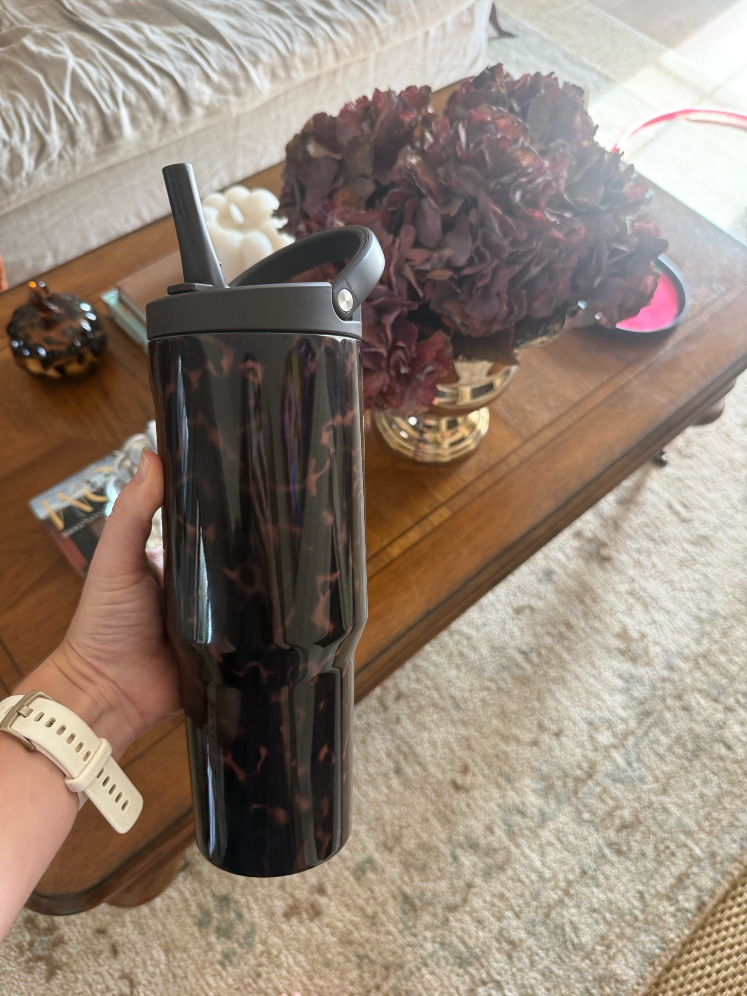 Fall hydrojug cup 😍 obsessed with everything tortoise print for fall! Code: “DEVIN” to save @HydroJug