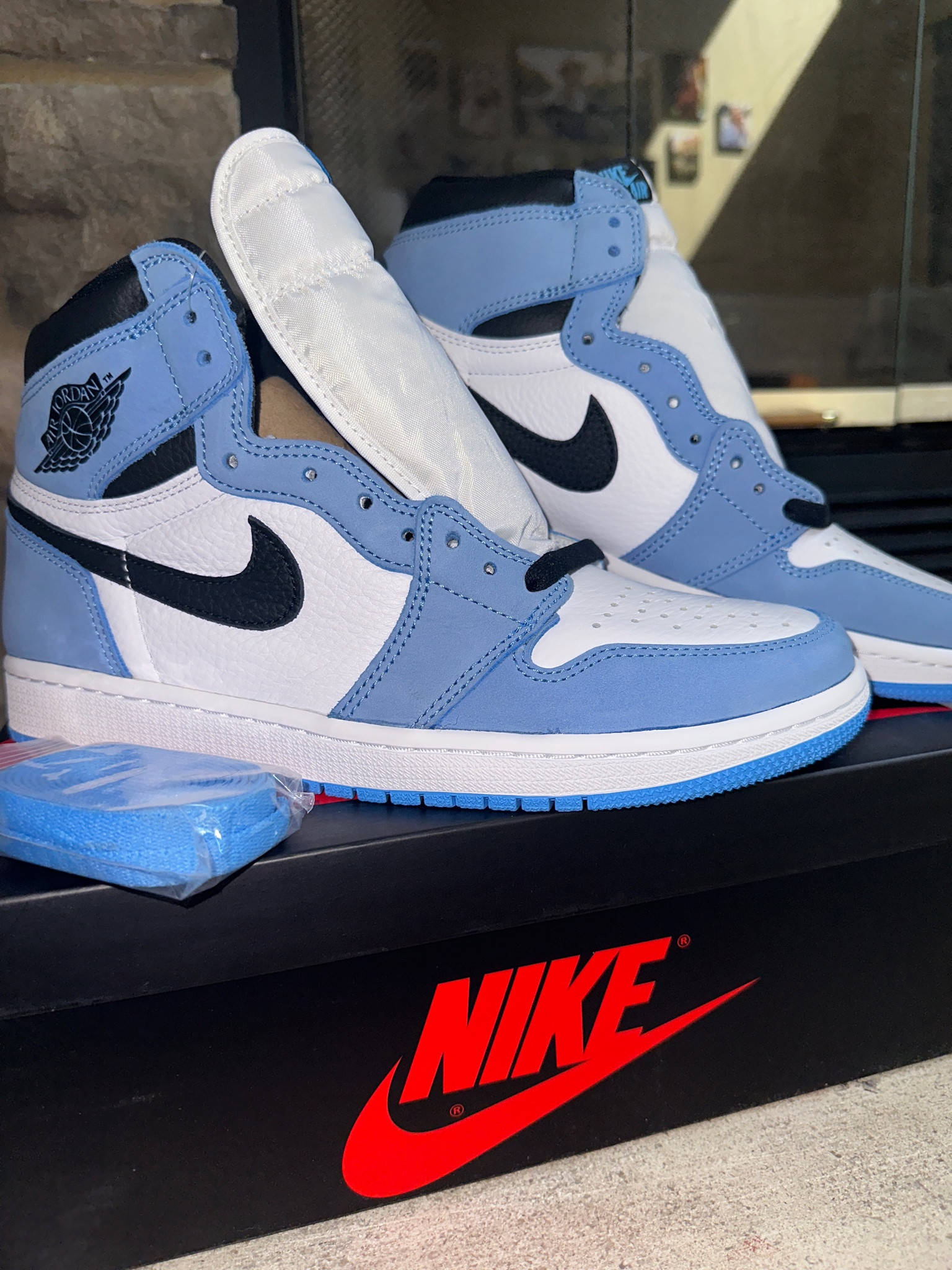Air Jordan 1 Retro High OG “University Blue”
#LTKshoecrush #LTKstyletip #LTKfind