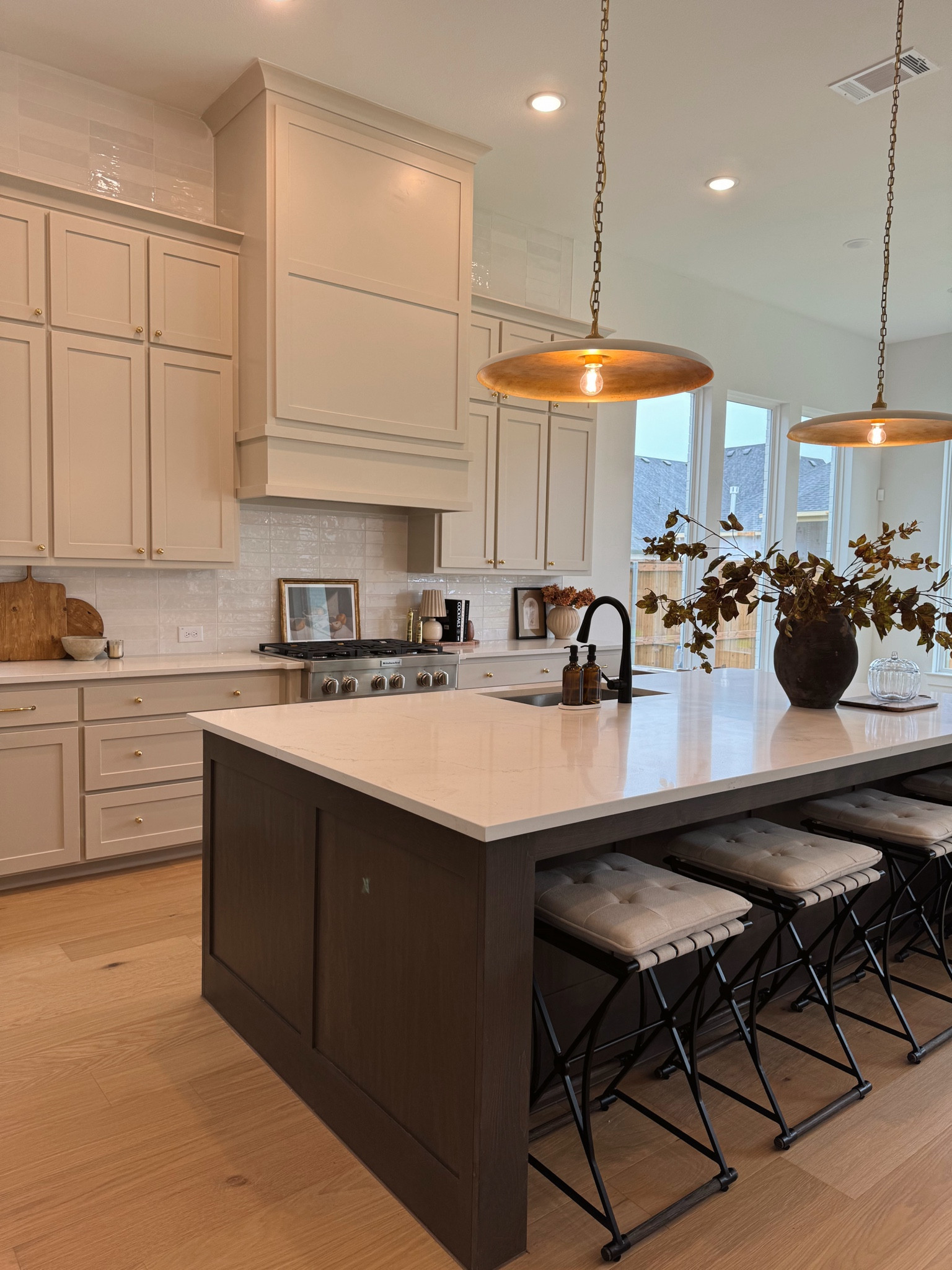 Fall decor | fall decor ideas | fall kitchen decor | home decor 

#LTKHome #LTKFindsUnder50 #LTKSeasonal