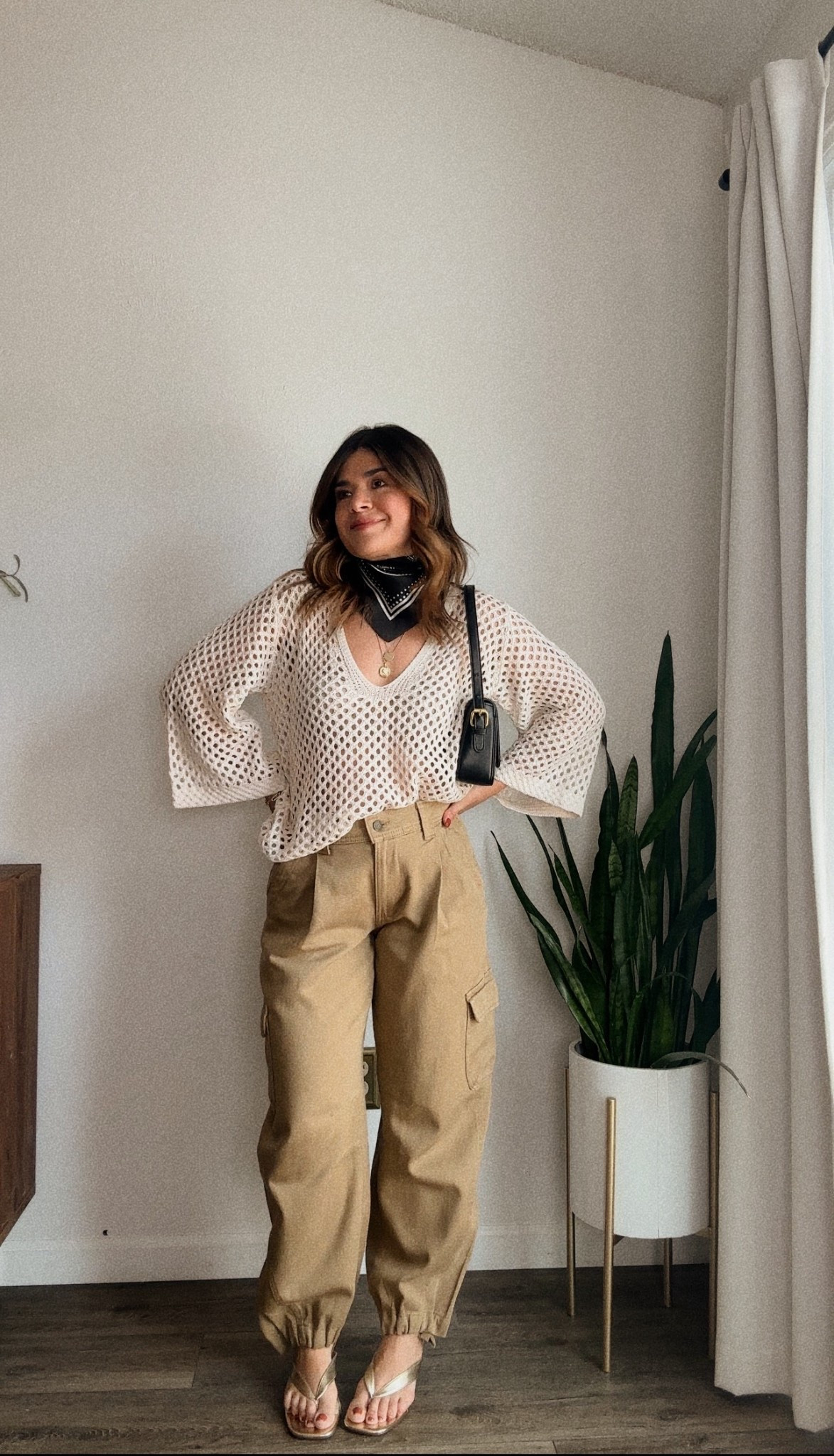 How cute are these top and cargo pants together?! Take 30% off these pants right now !
Top size small
Pants size xs

#LTKSeasonal #LTKSaleAlert #LTKootd