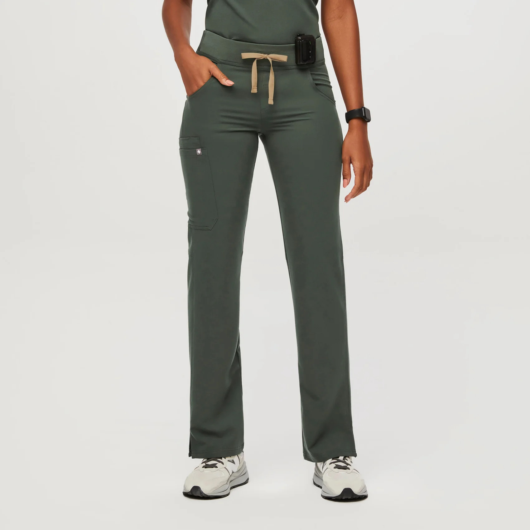 Kade Cargo Scrub Pants™ | FIGS