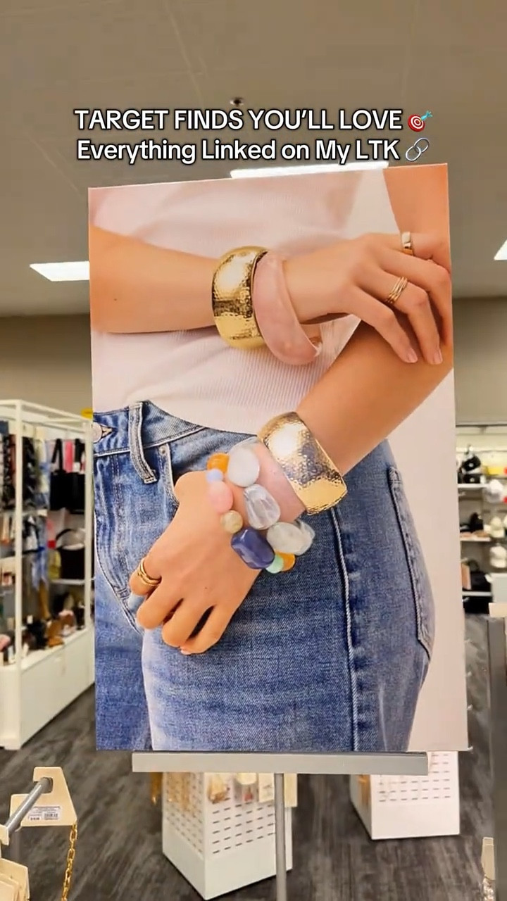 Target finds I’m loving right now 😍🎯
So many good home, fashion & everyday must-haves in one trip.
Everything is linked on my LTK 🔗
Save this for your next Target run 🛒✨

#TargetFinds #TargetHaul #TargetStyle #LTK #LTKFinds

#LTKgrwm #LTKU #LTKSaleAlert