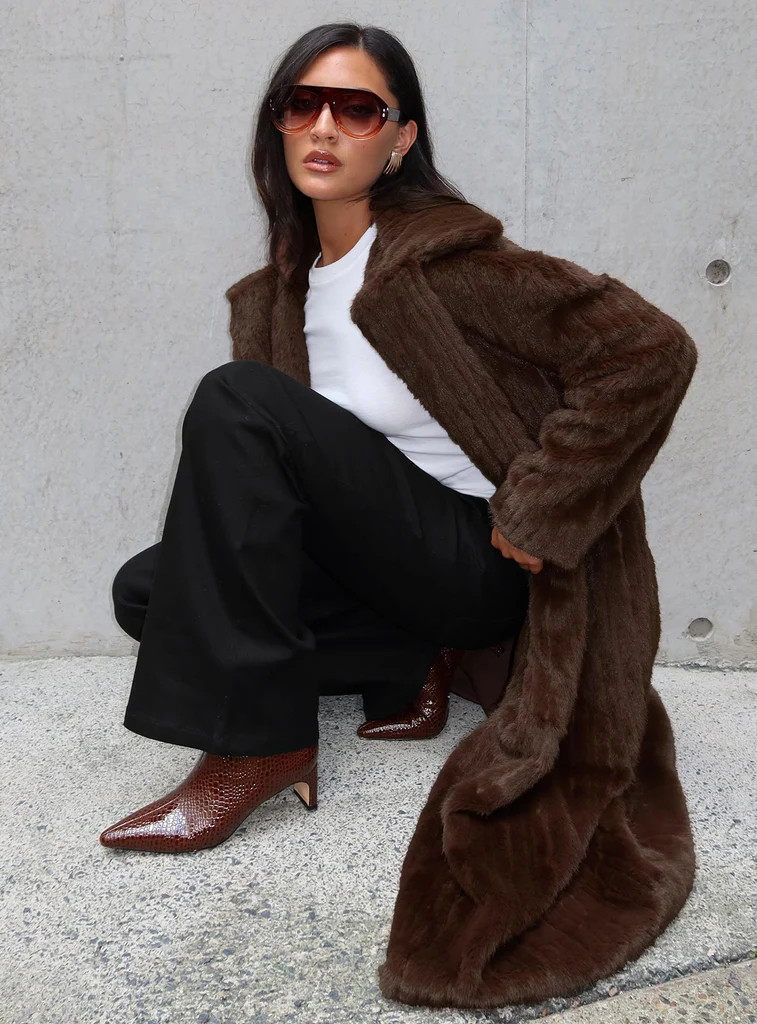 Moss Faux Fur Coat Chocolate | Princess Polly AU