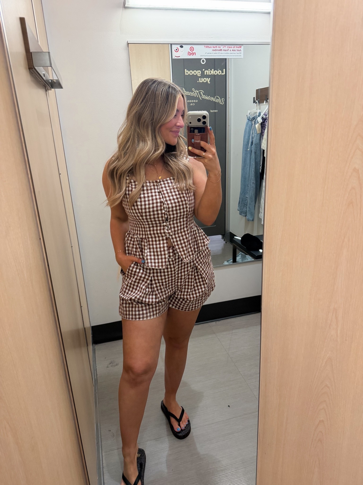 Large in the shorts and medium
Top!!