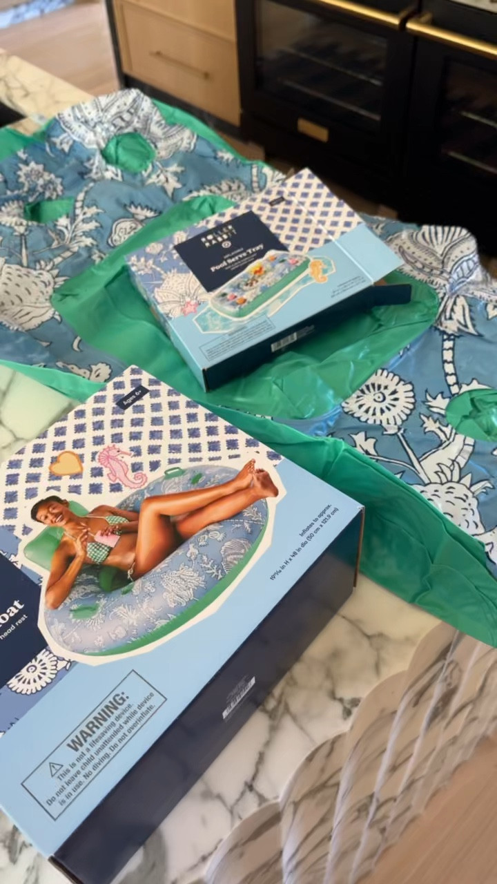 My new Target float!!🙌

#LTKmomlife #LTKSwim #LTKHome