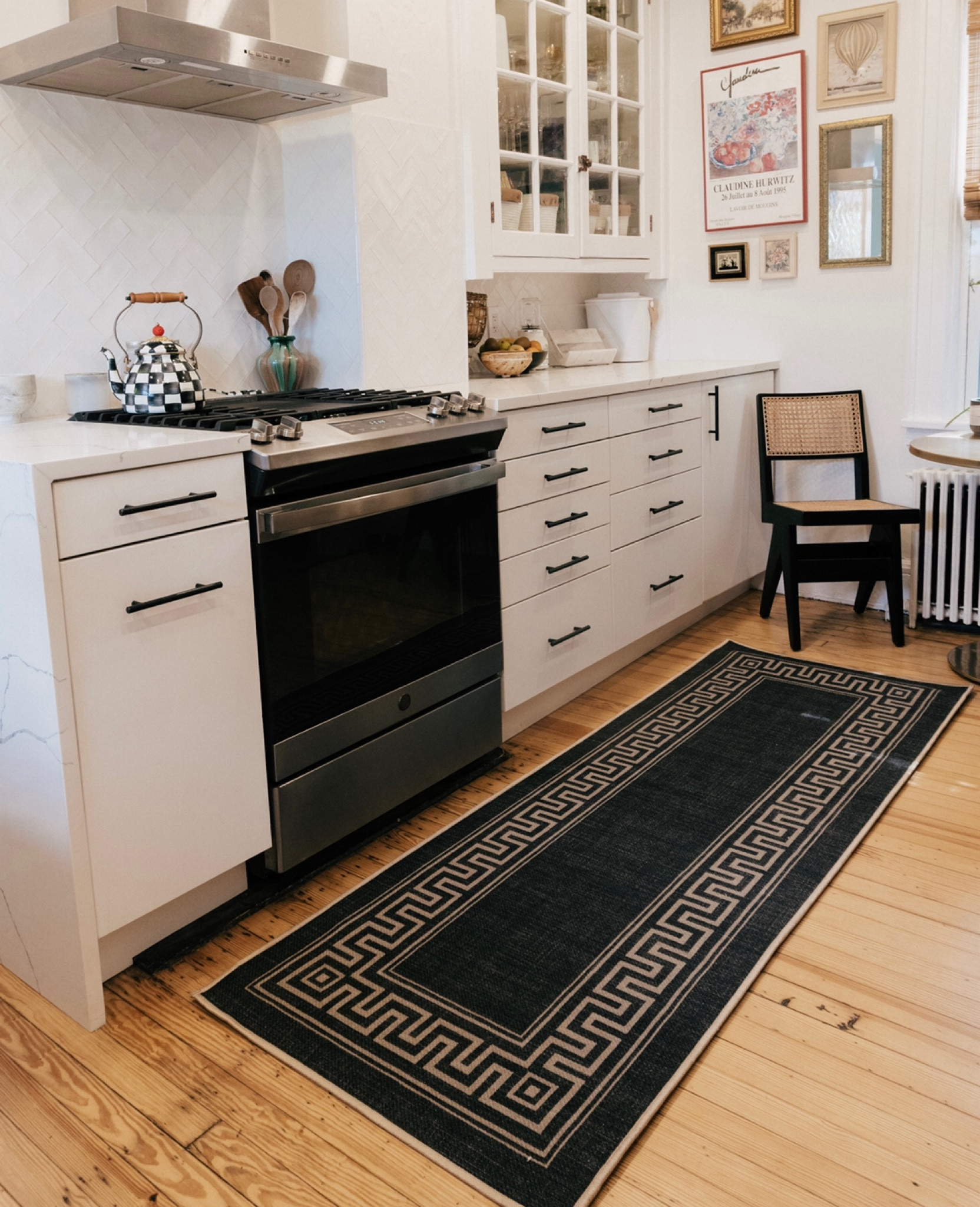 Ruggable rejute runner size 2.5 x 7, use RUGSIMONE10 or SIMPLYBYSIMONE10 for $$ off.  kitchen runner, Olympia Border Soft Black Re-Jute Rug

#LTKhome