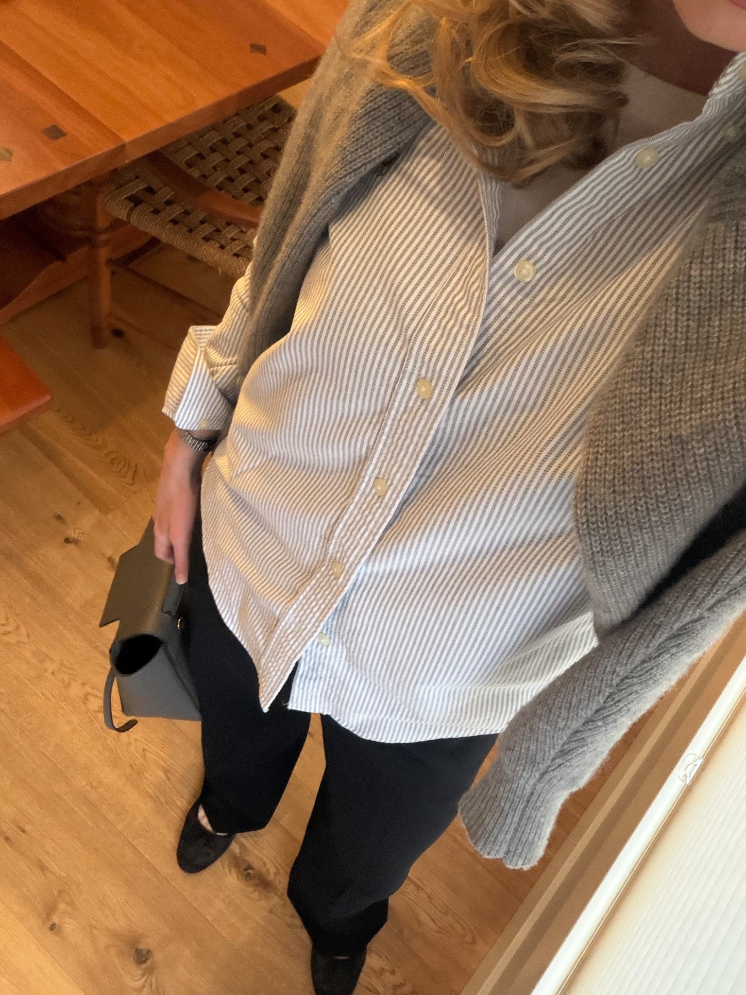 Today’s outfit:

Small- Quince Sweater
Effortless Pants- Small
Shoes- TTS (7.5)

#LTKootd