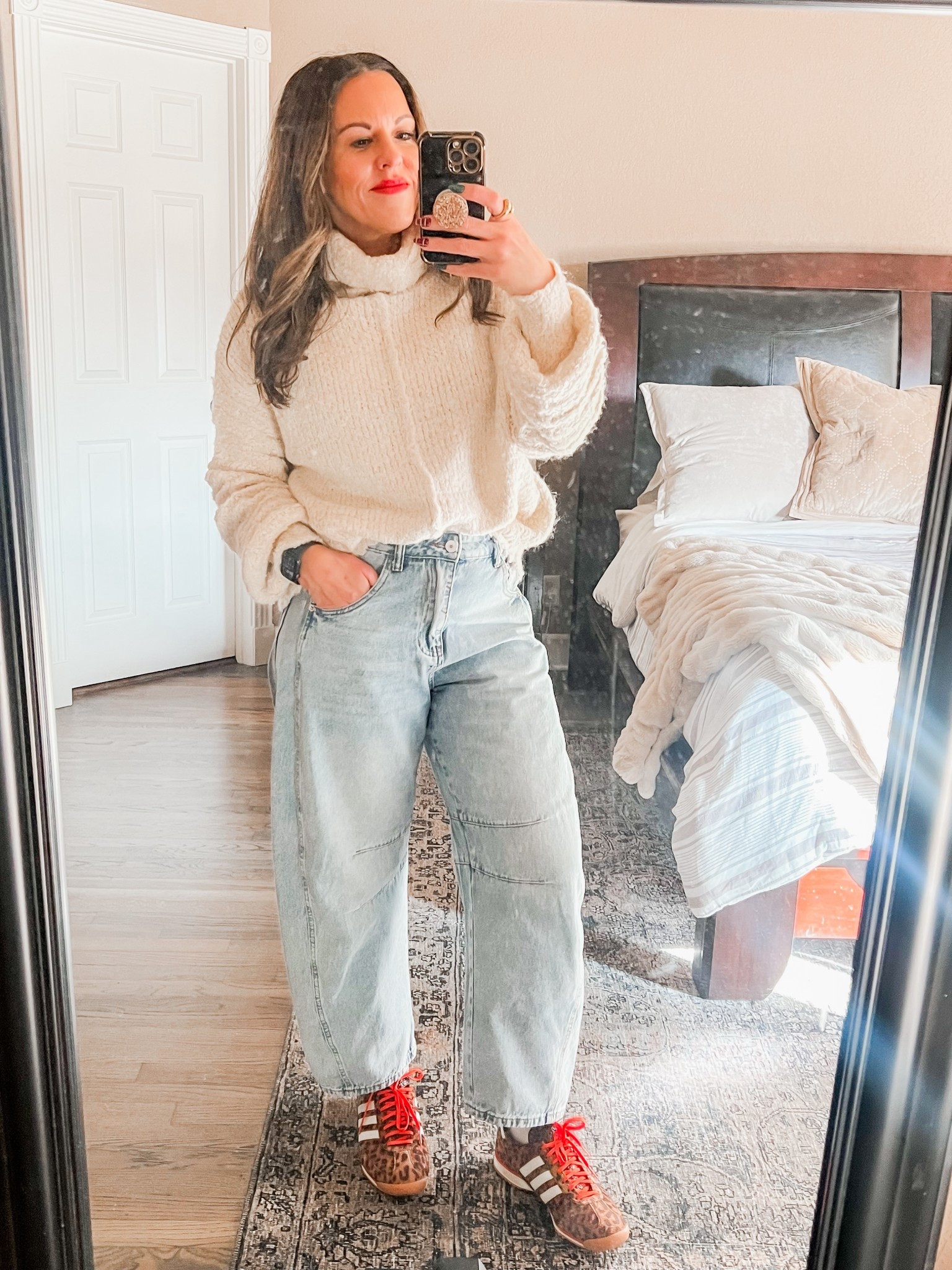 Cozy and comfortable Christmas shopping look! 🛍️ 🎁  🎅🏻 

#LTKmomlife #LTKootd #LTKHoliday
