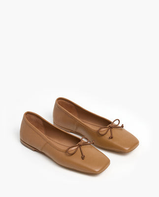 Kim Leather Cognac | Flattered