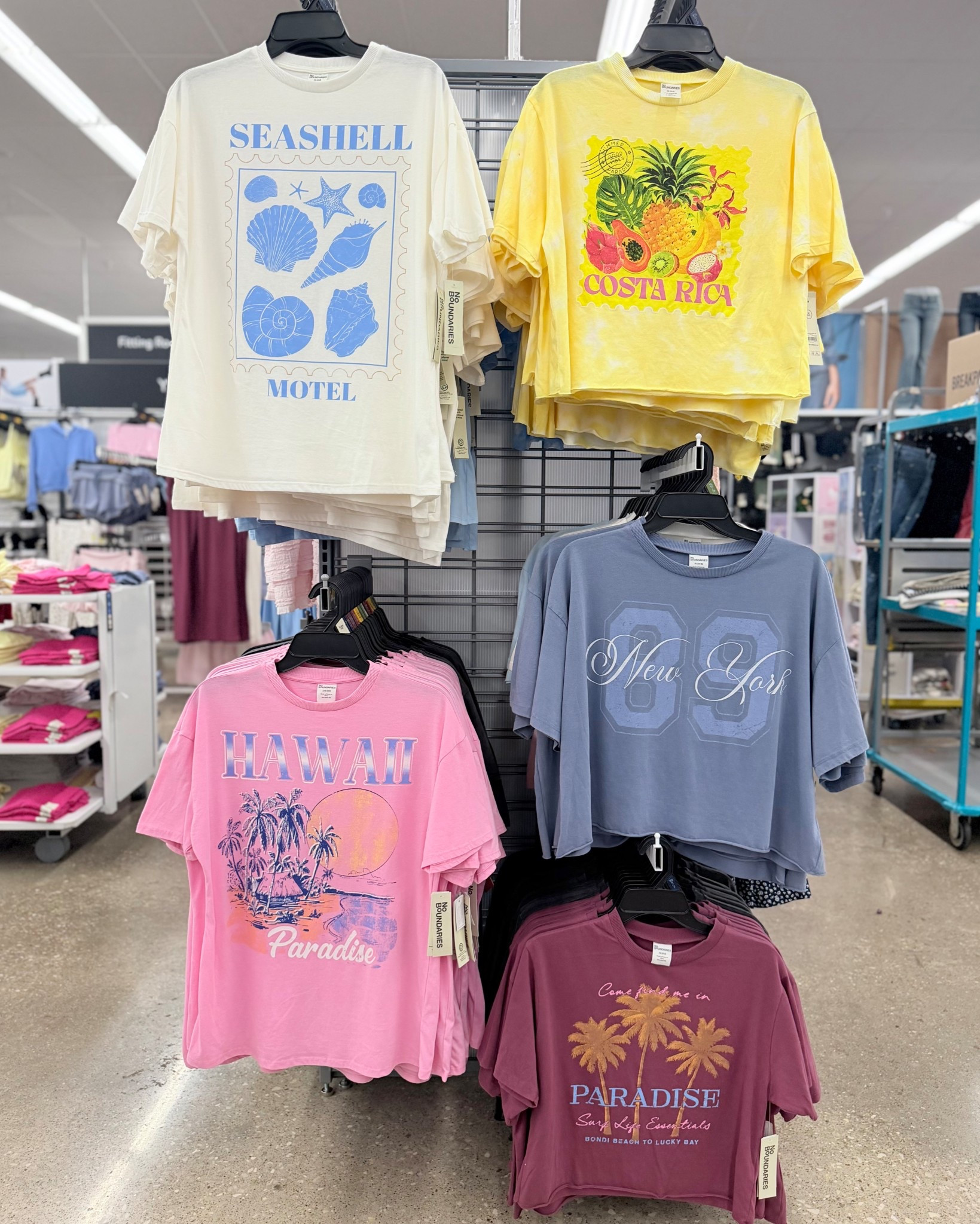 Walmart ✨ women’s graphic tees 

#LTKU #LTKSeasonal #LTKootd