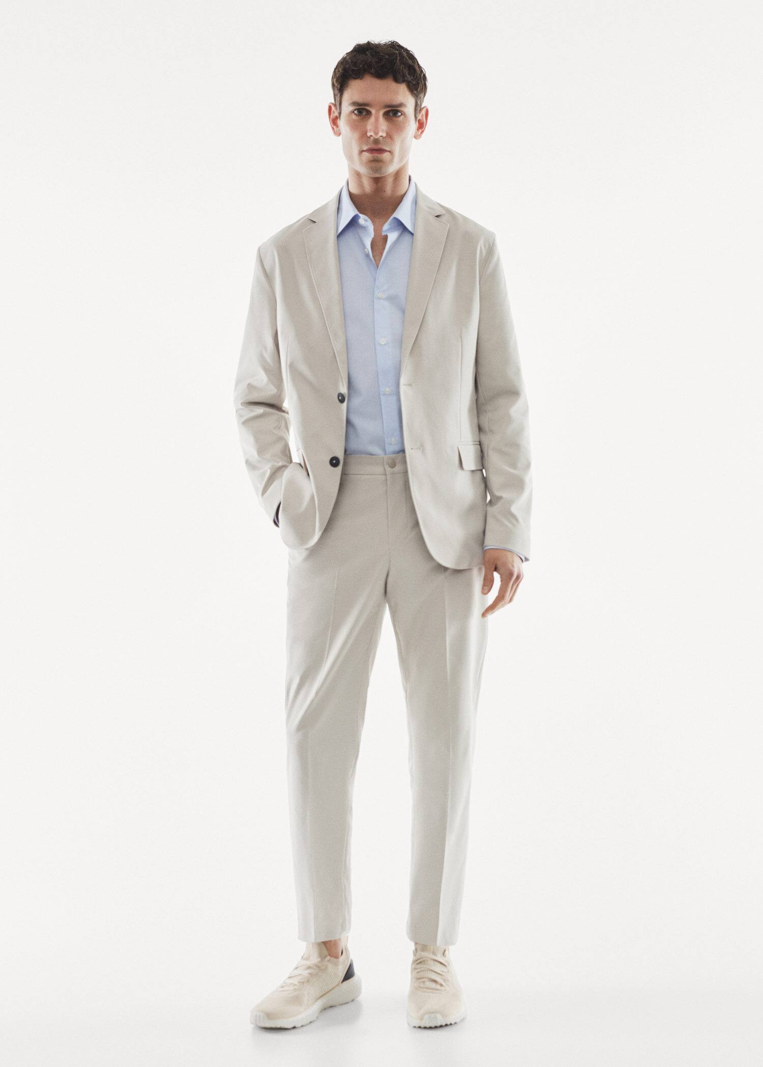Slim Fit-Anzughose aus technischem Gewebe | MANGO (DE)