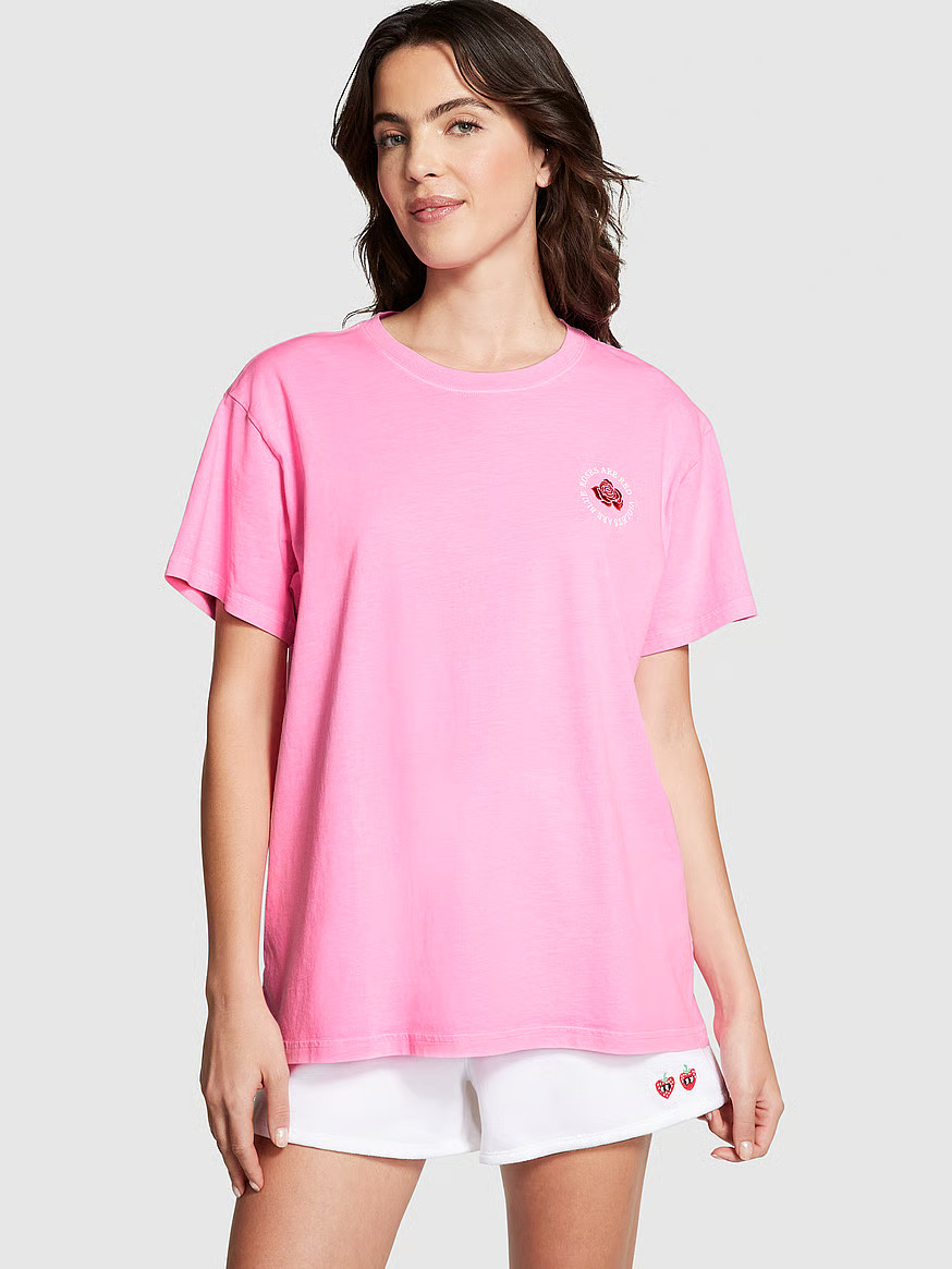 OVERSIZED SHORT-SLEEVE CAMPUS T-SHIRT | Victoria's Secret (US / CA )