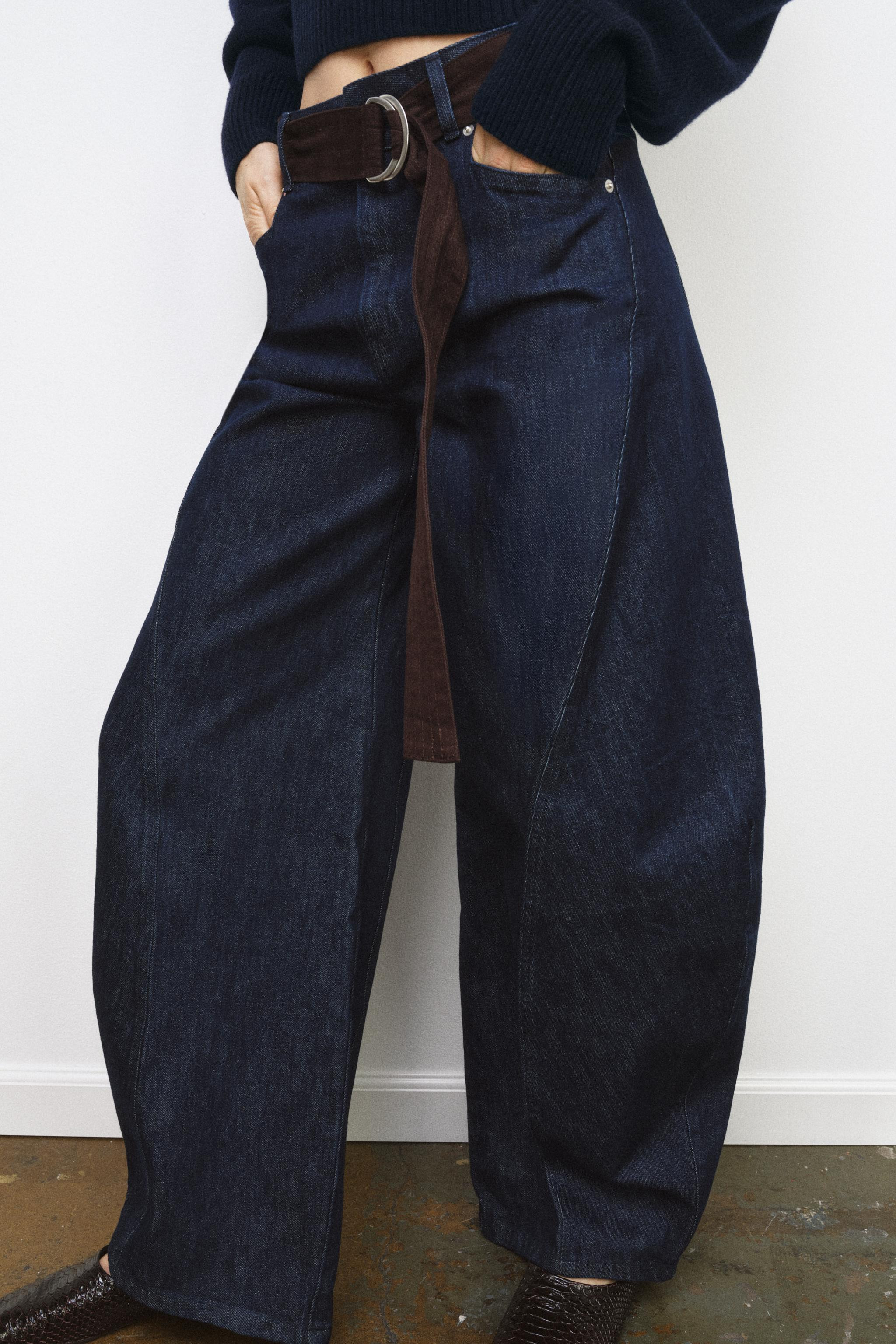 ZW COLLECTION BARREL BELT JEANS | Zara US