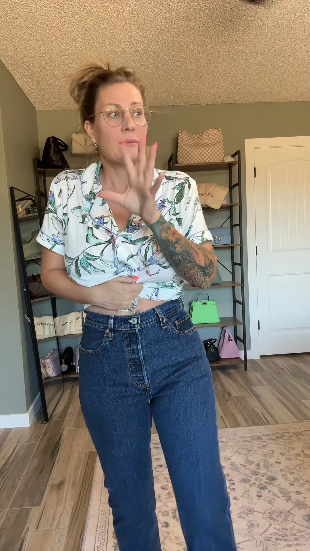 All of the reviews on the 501 straight leg jeans said they run 1-2 sizes too small. I do think they run small so if you are between sizes go with your bigger size. I’m trying these on in a size 29/30 but I think I will like the 28 better. 

I am 5’6 
145lbs 

#LTKSaleAlert #LTKStyleTip