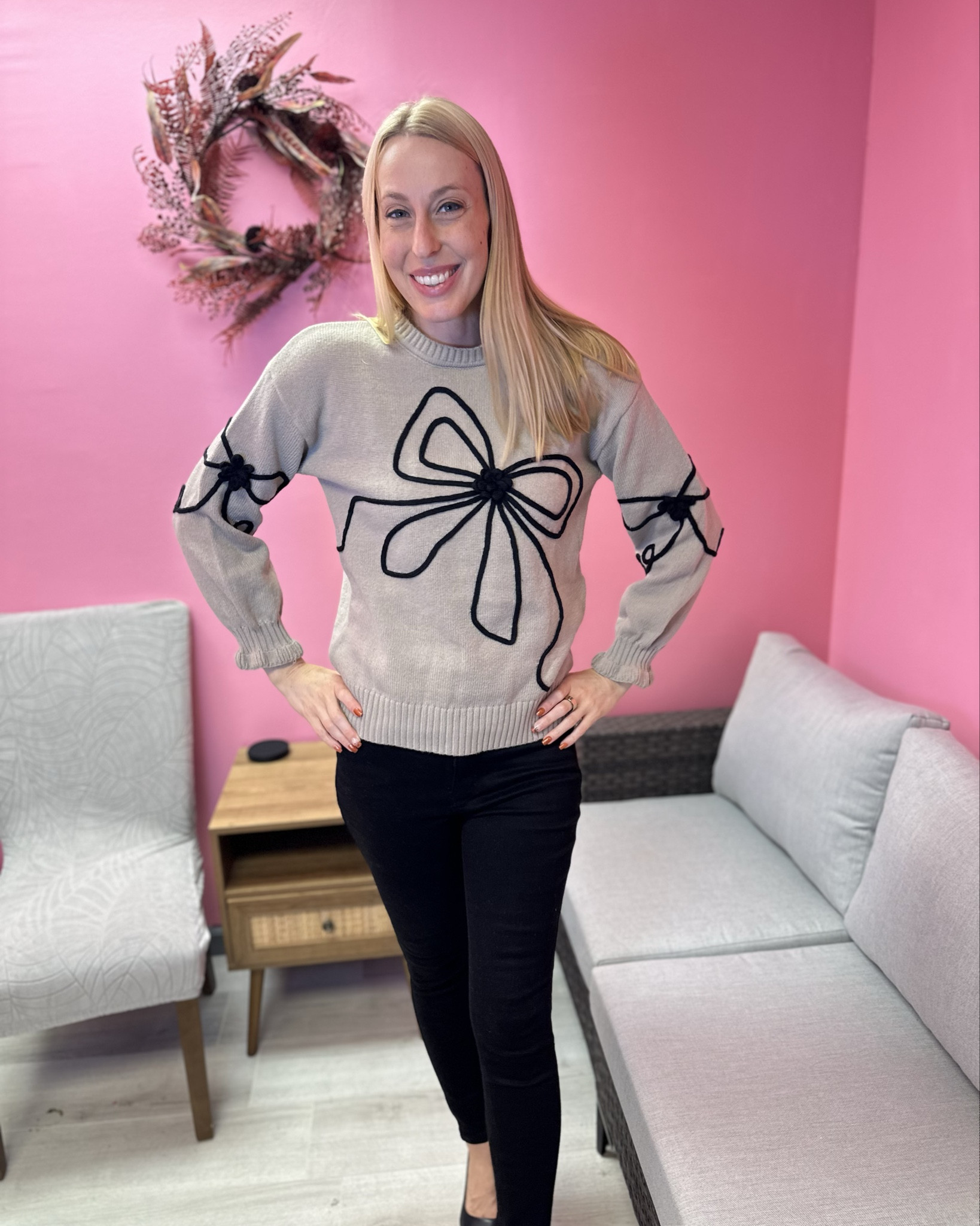 Large bow sweater 
🖤i love the pretty bows on it 
🖤it has good stretch to it and very soft and warm
🖤fits true to size, wearing size small and I am 5’10”

#LTKFindsUnder50 #LTKStyleTip #LTKTall