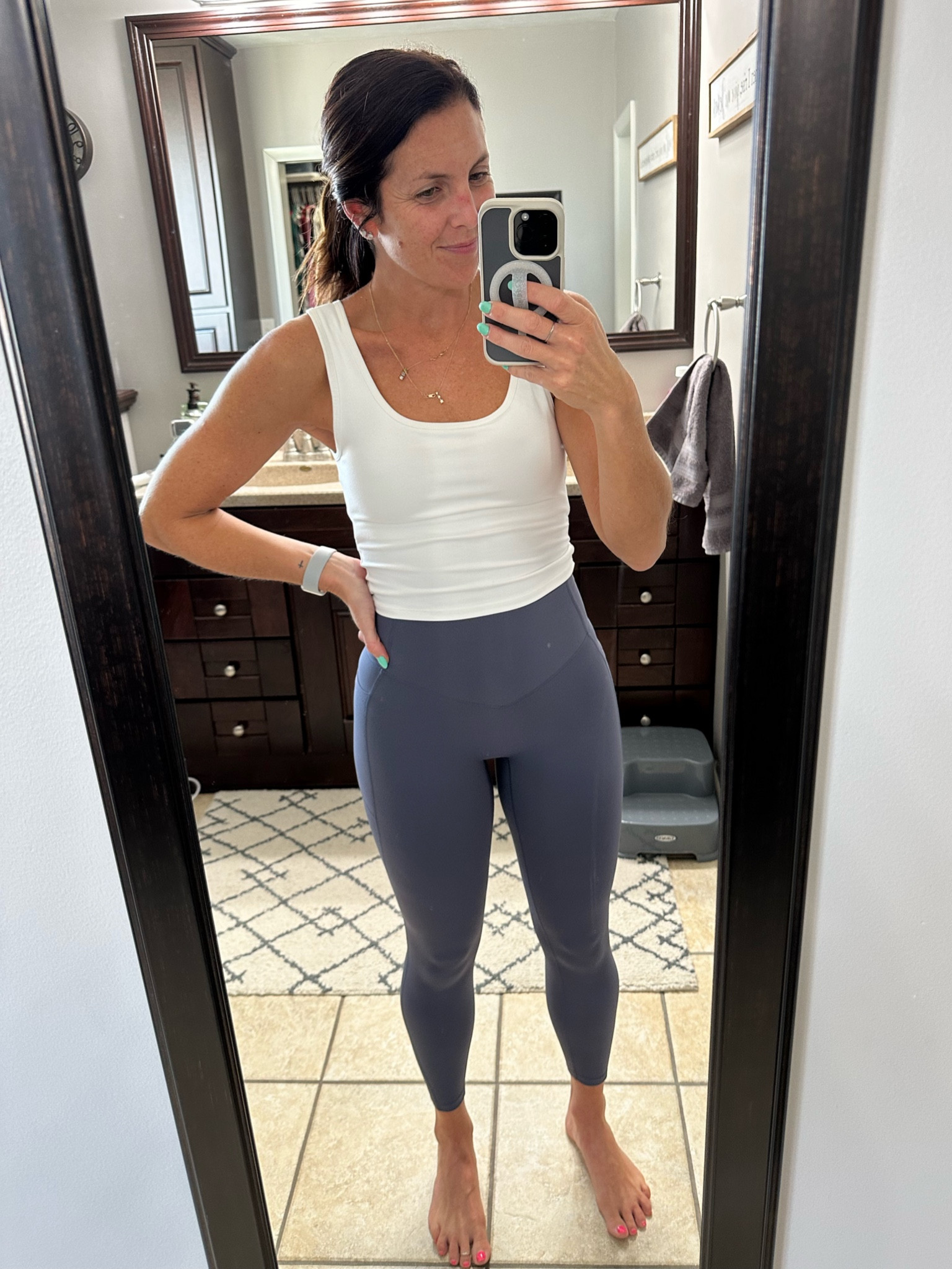 Halara
My Favorite LEGGINGS😍 True to size
Tank…true to size

#halara #activewear

#LTKActive #LTKfindsunder50