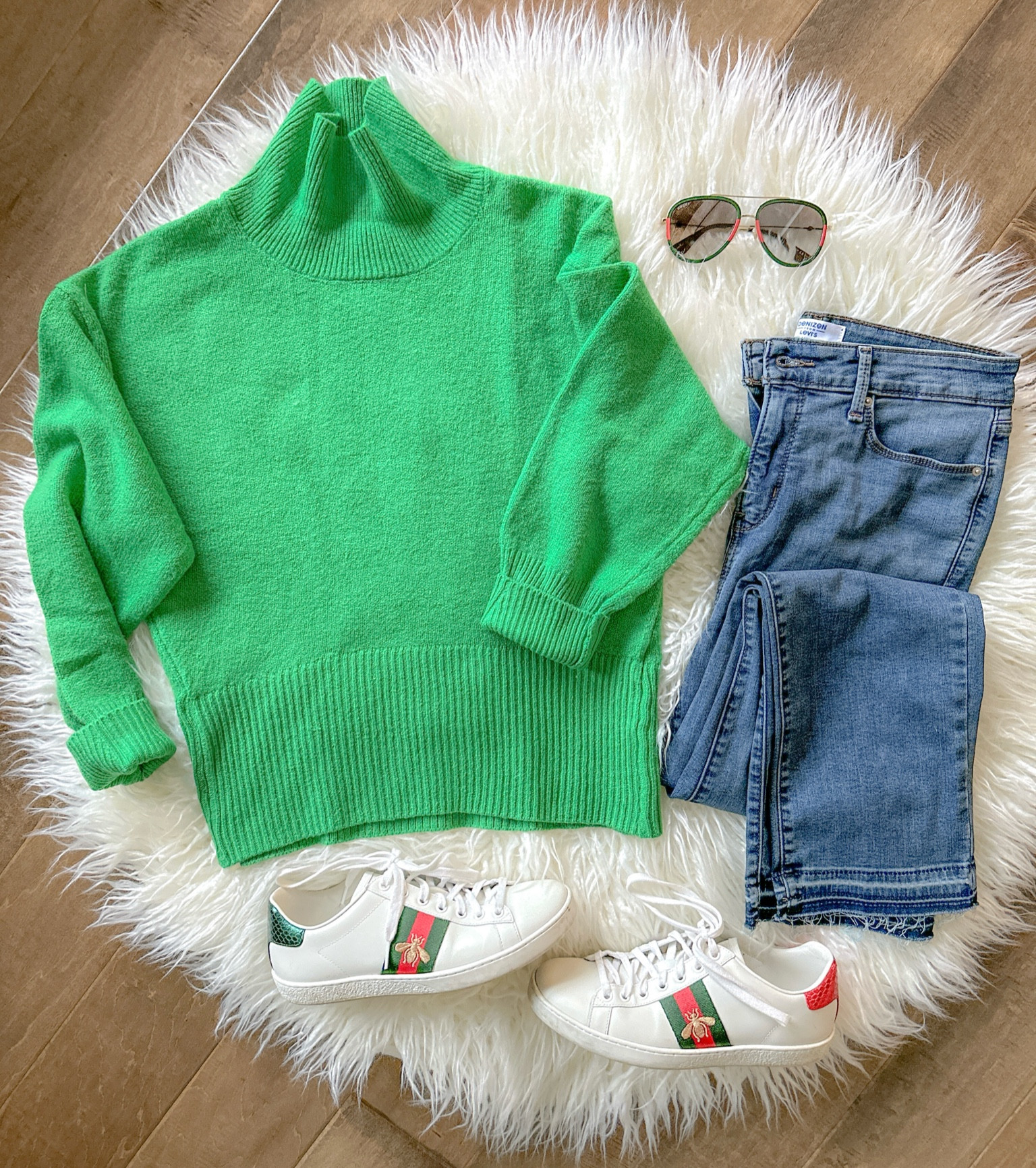 💚I’m a sucker for this green!! This sweater is so cute. Has a slightly longer hem in the back which makes it great for leggings. And these raw hem jeans are quickly becoming a fav!
*Fit Tip- sweater wearing a small and jeans I got a size 4. For reference I’m 5’2, 128lbs and a 34D.

#falloutfits #fallstyle #fallfashion #targetstyle #jeanoutfit #casualoutfit #casualfalloutfit #gucci #guccisneakers #guccisunglasses #splurge 

#LTKshoecrush #LTKSeasonal #LTKover40