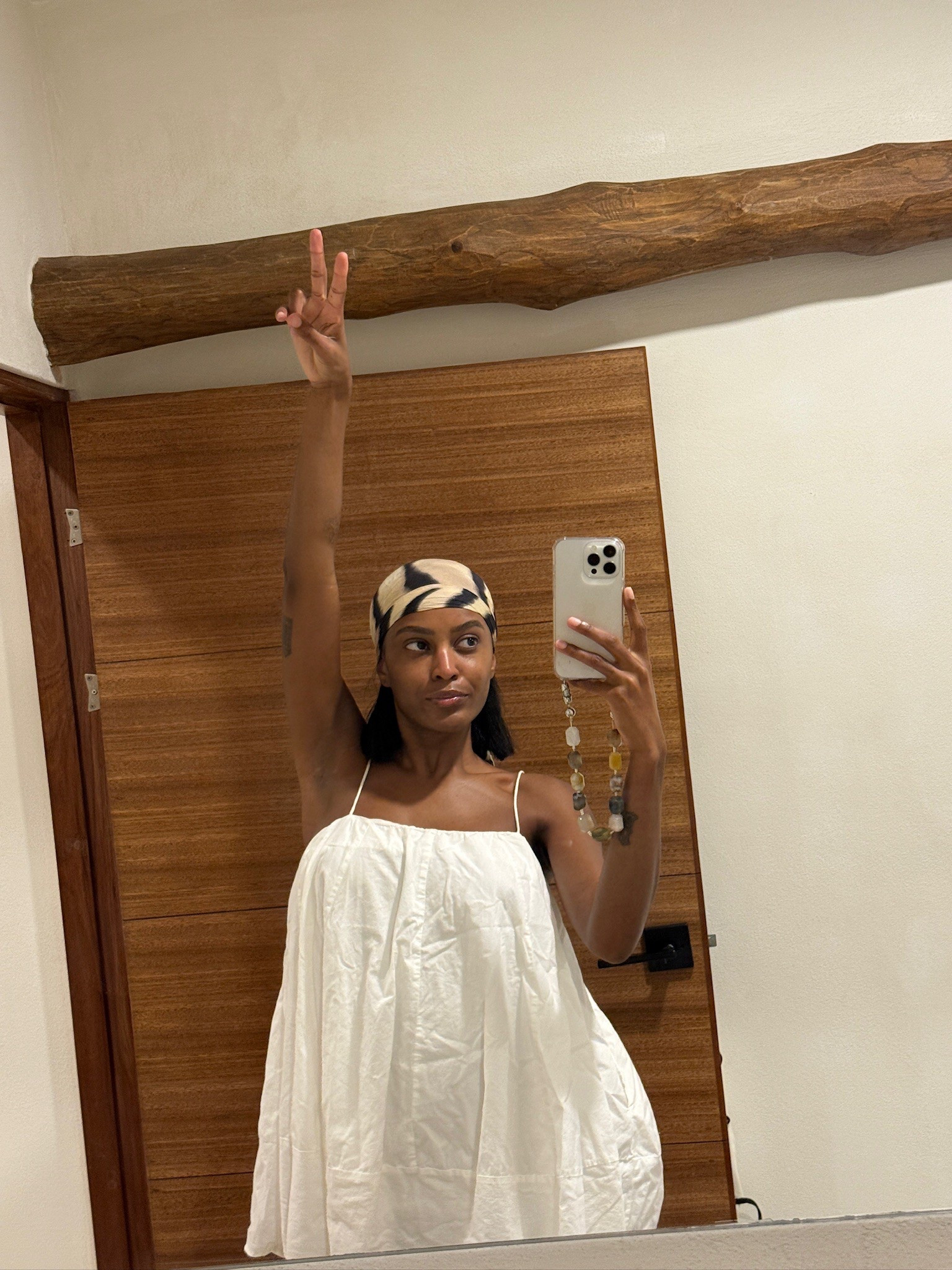 The perfect white dress!

dress | white | beach style