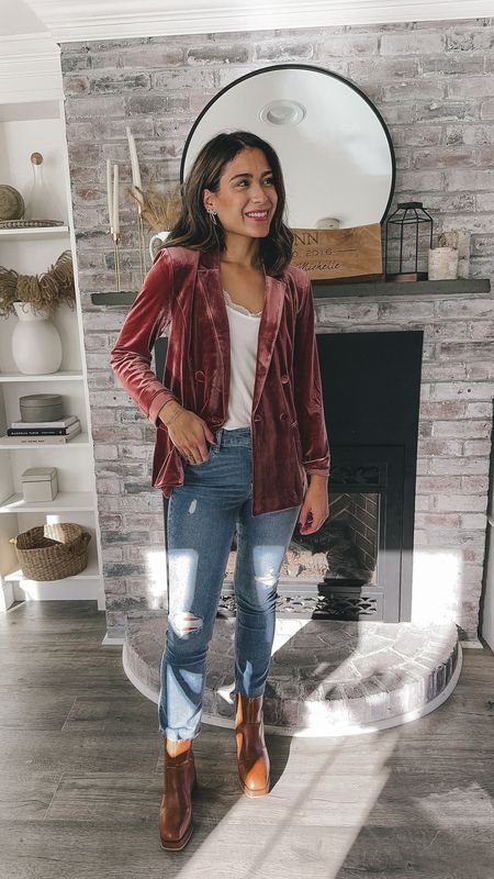 A casual holiday outfit idea. Adore this pink velvet blazer!  💗✨ @maurices 

#holidayoutfits #casualholidaystyle #casualstyle #winterfashion #winteraesthetic #momstyle #styleover30 

Winter fashion, velvet blazer, fashion style, casual look, outfit inspiration, casual outfit, outfit inspo, outfits for moms, style over 30, casual outfits, casual holiday outfit


#LTKfindsunder100 #LTKparties #LTKfindsunder50