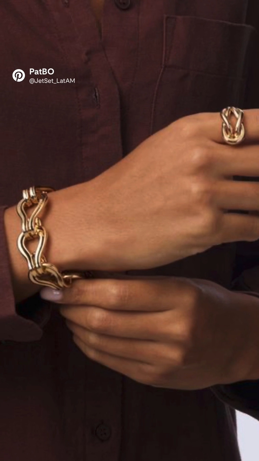 Sculptural curves and polished gold come together in the Buckle Bracelet, a timeless piece that elevates any look. Wear it solo for minimal elegance or pair it with the matching ring for a bold, refined moment.

Curated by Jet Set LatAM.


#LTKGiftGuide #LTKBeauty #LTKHoliday