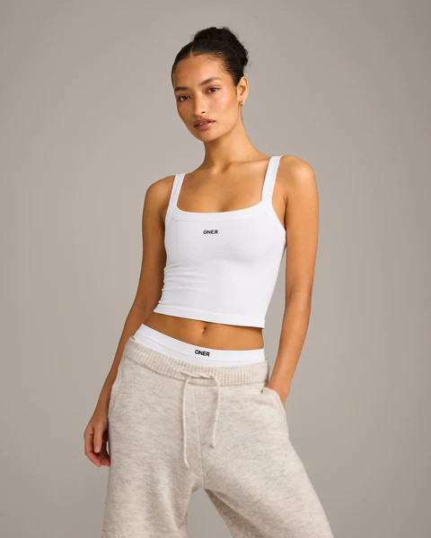 Seamless Scoop Neck Vest 
 White | Oner Active (UK / US)
